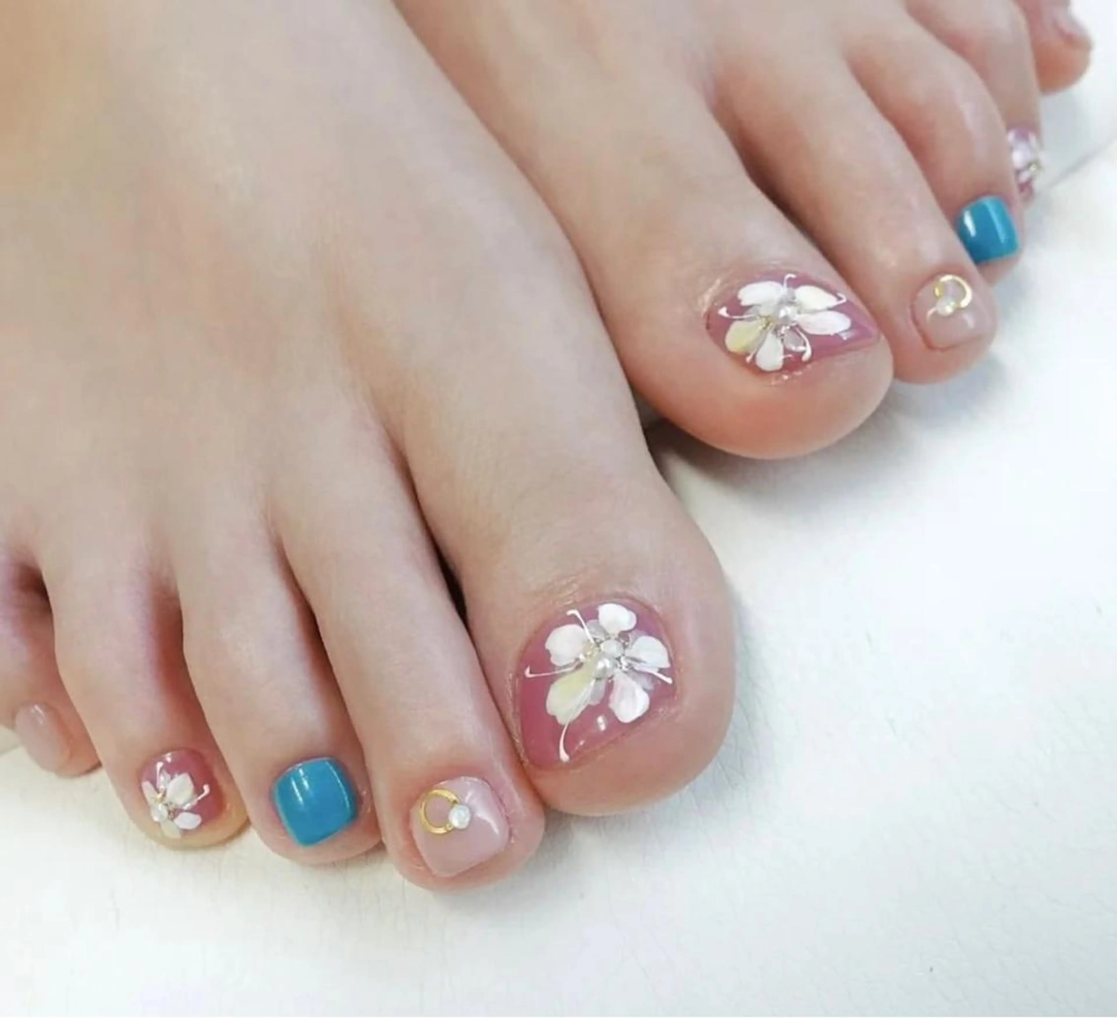 ネイル フットネイル ISA_ BELLAのネイルデザイン