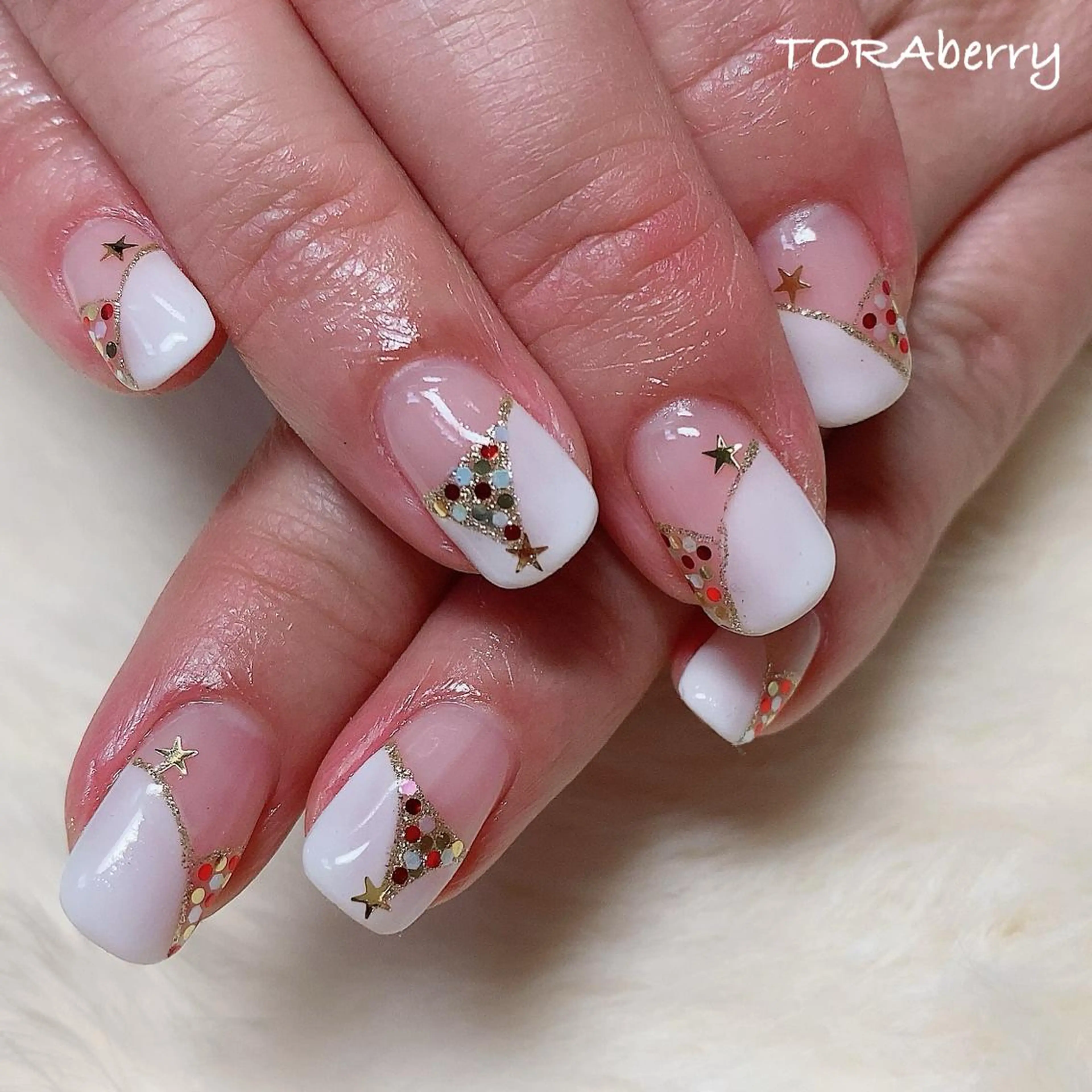 ネイル 冬ネイル クリスマス ハンドネイル ネイリスト なつみのネイルデザイン