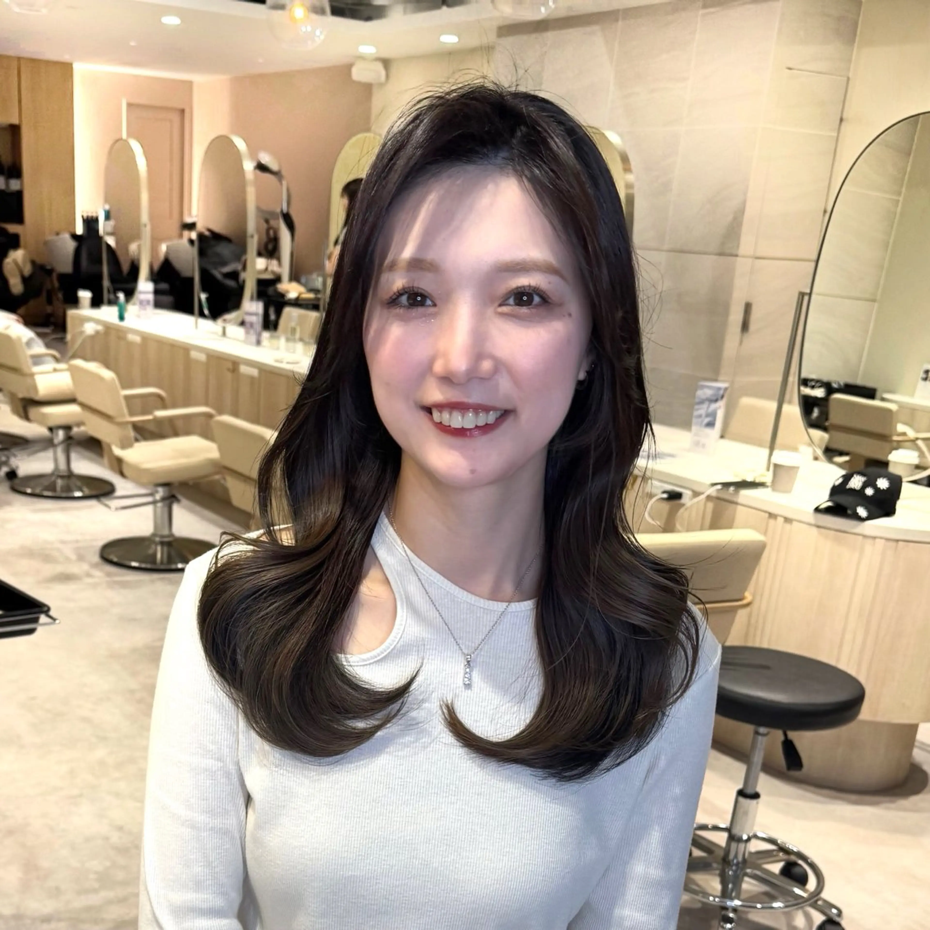 ロング カット ヘアカラー 1日1名様限定 予約可能のヘアスタイル