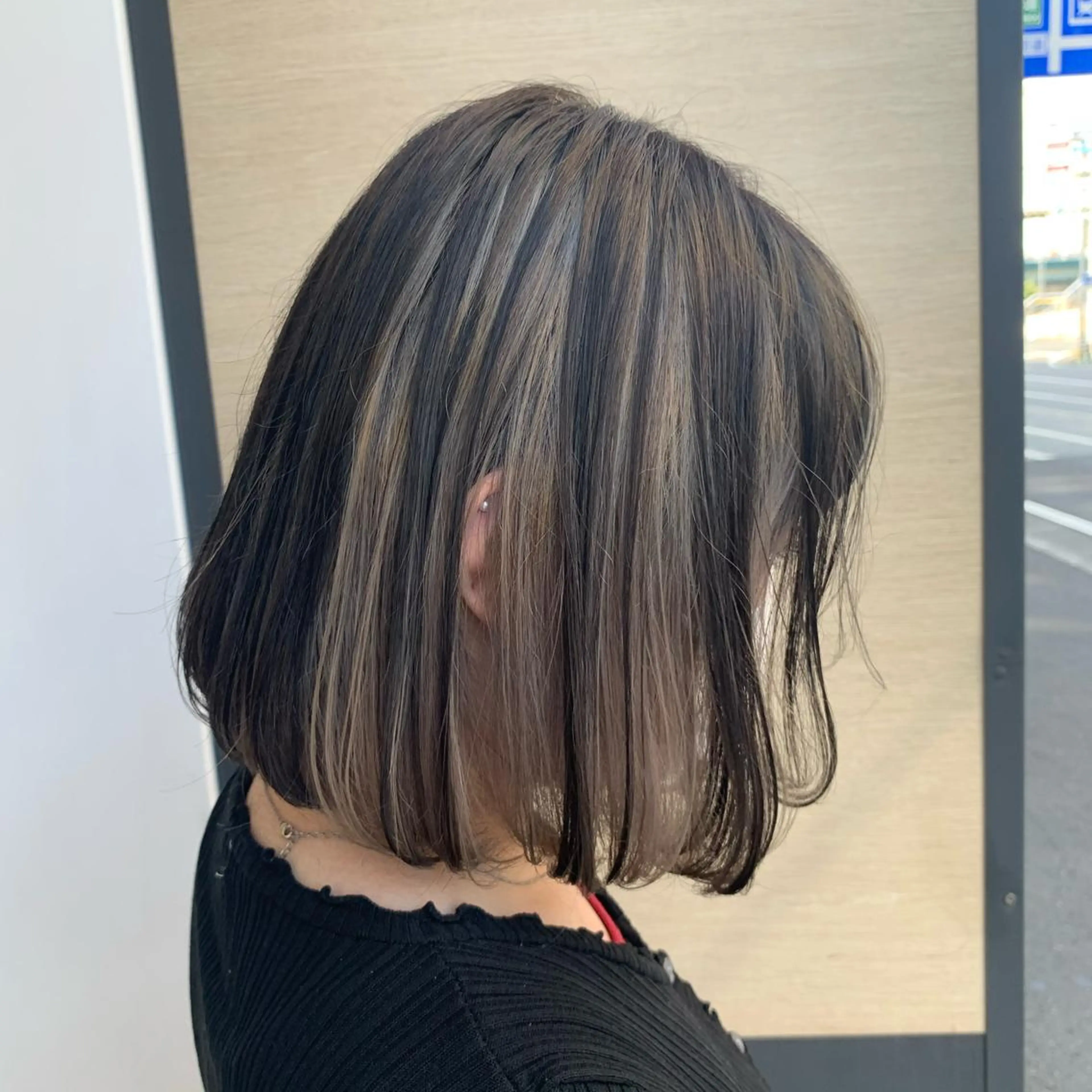 ミディアム ヘアカラー ウスイ ハルカのヘアスタイル