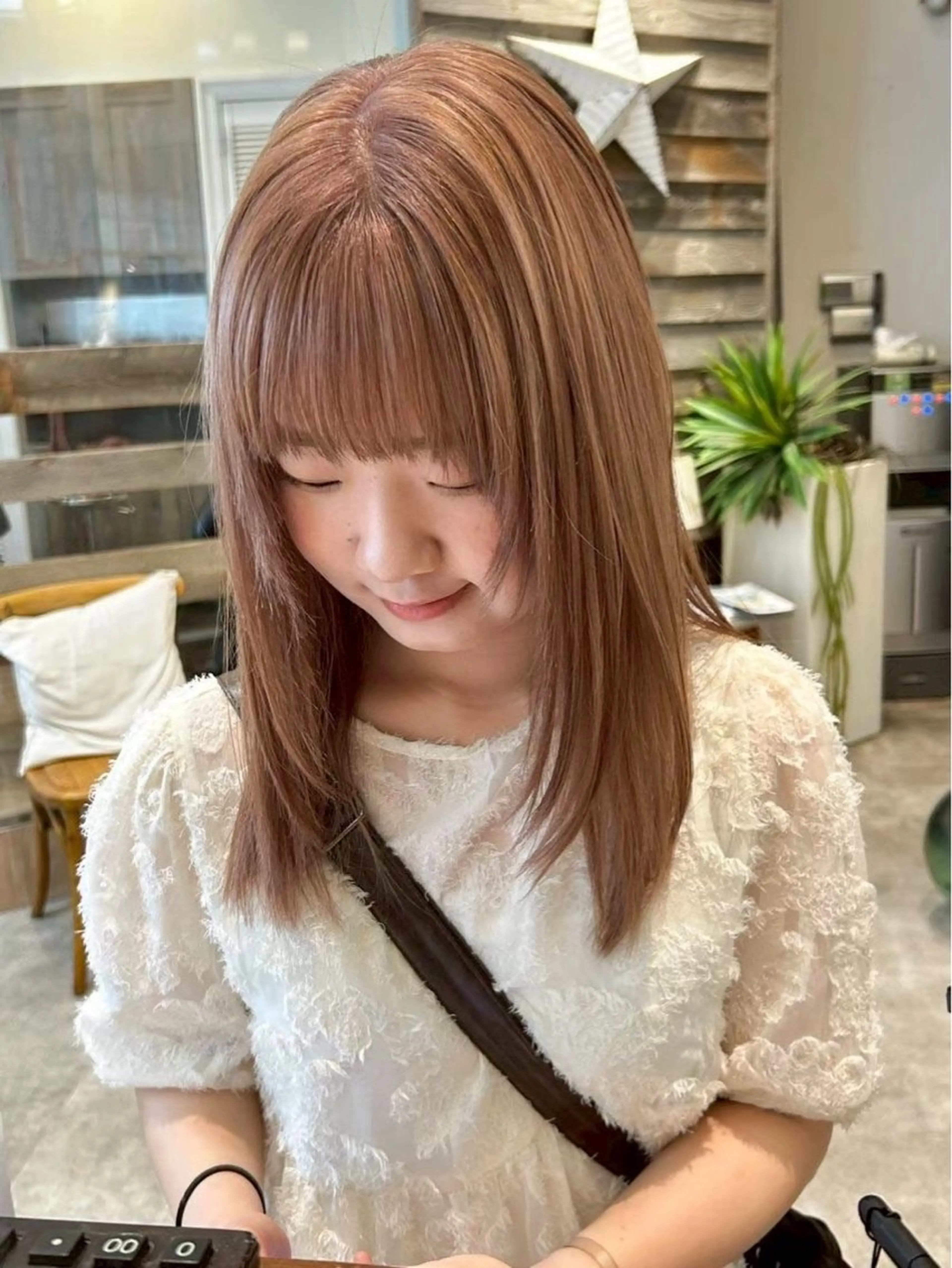 セミロング カラー ダブルカラー ハイトーンカラー ボブ 顔周りカット 髪質改善 カット ヘアカラー RISE SWELL 江坂momoneのヘアスタイル