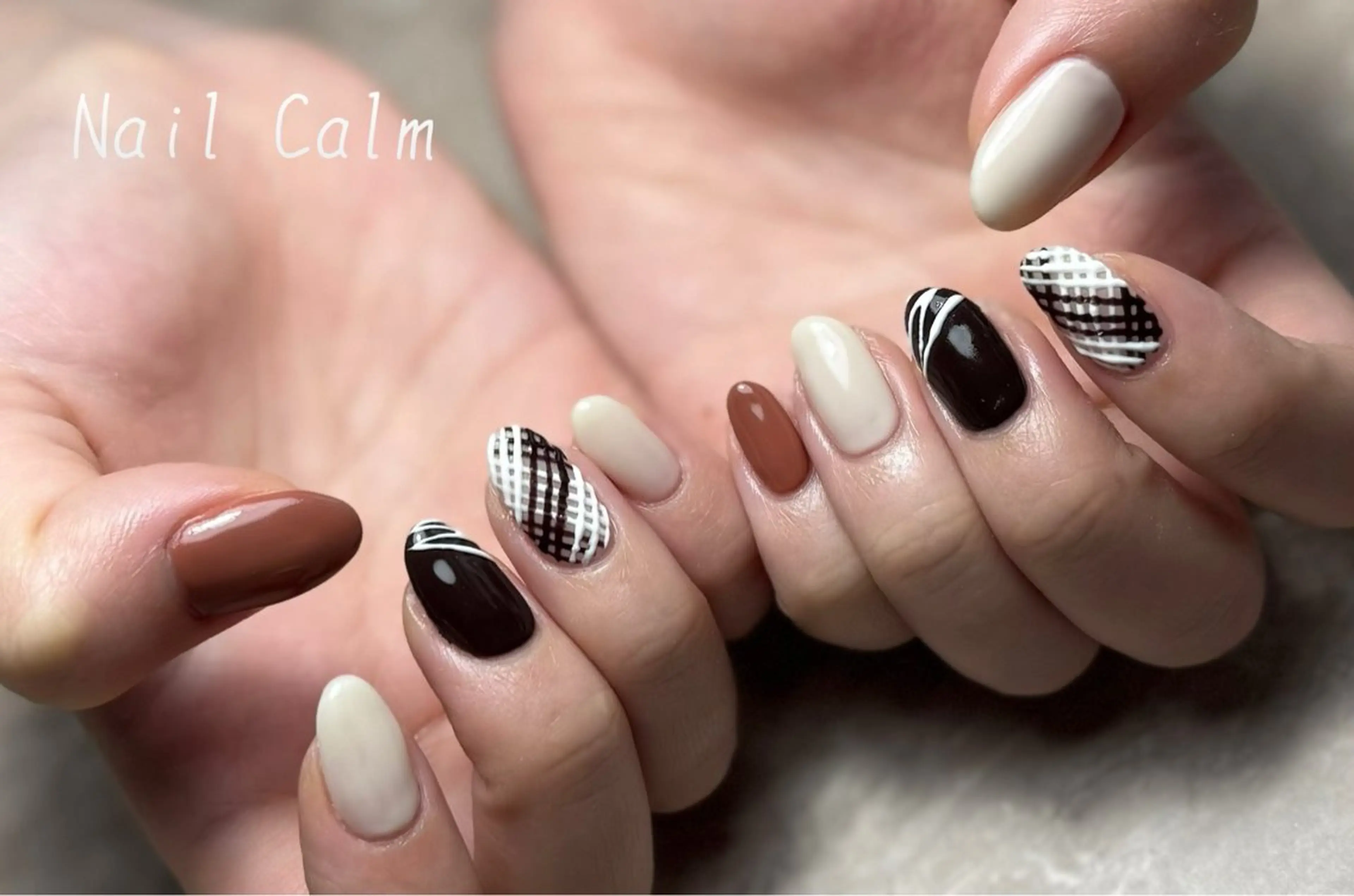 ネイル シンプルネイル ハンドネイル プライベートサロン Calmのネイルデザイン