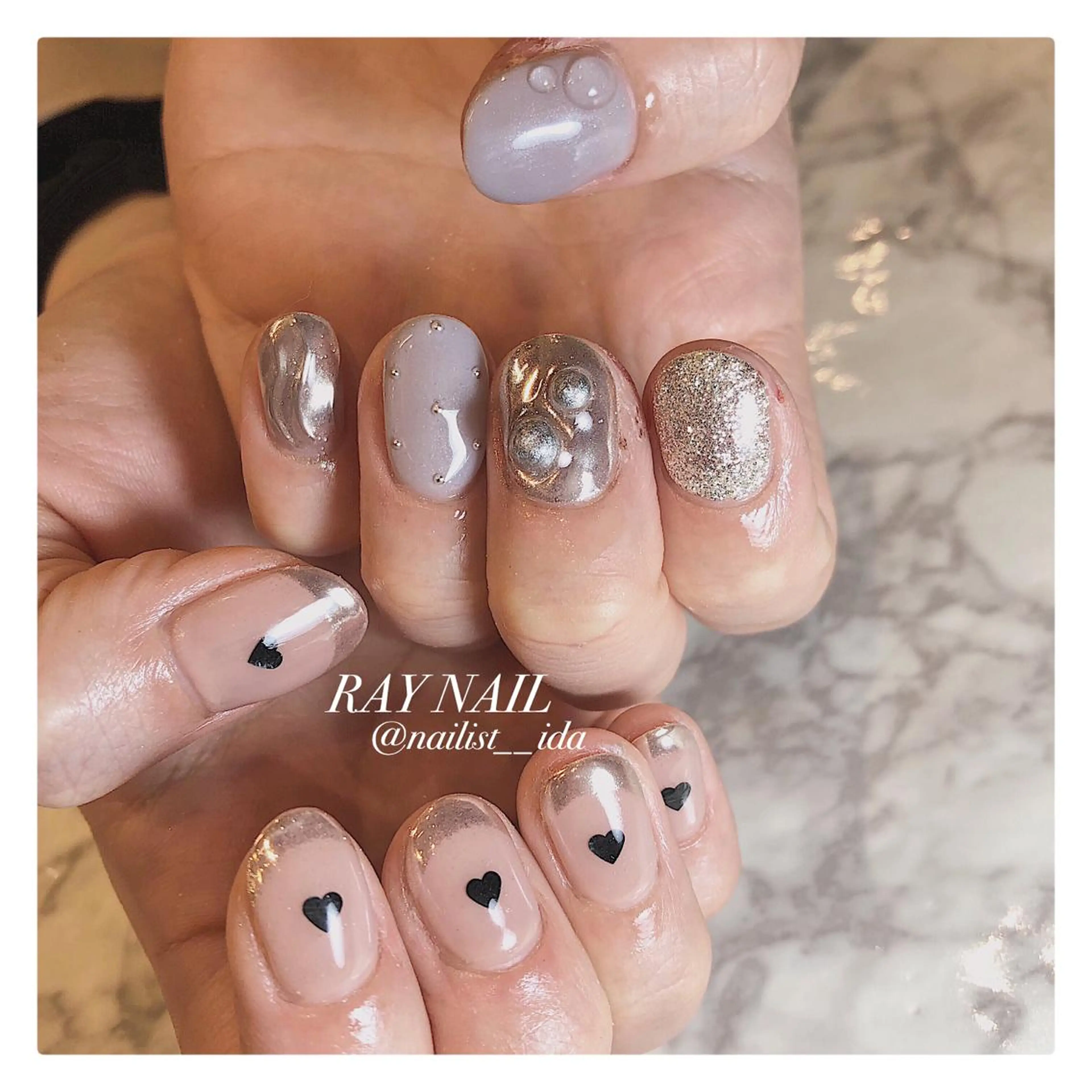 ネイル フレンチネイル ハート ミラーネイル Arowa 伊田のネイルデザイン