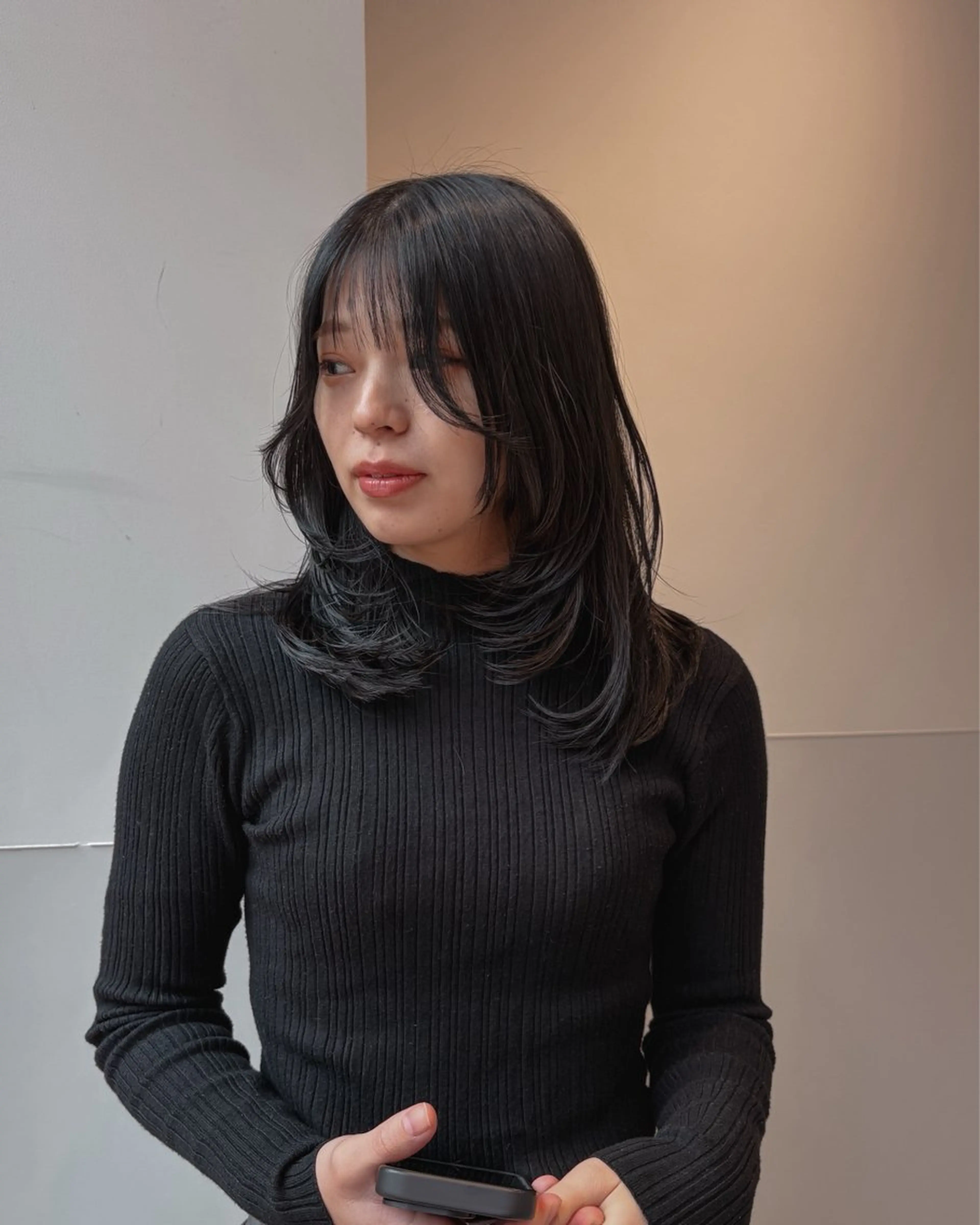 ミディアム カラー パーマ ヘアアレンジ メンズ 切りっぱなしヘアボブ ミディアムヘアRYOのヘアスタイル