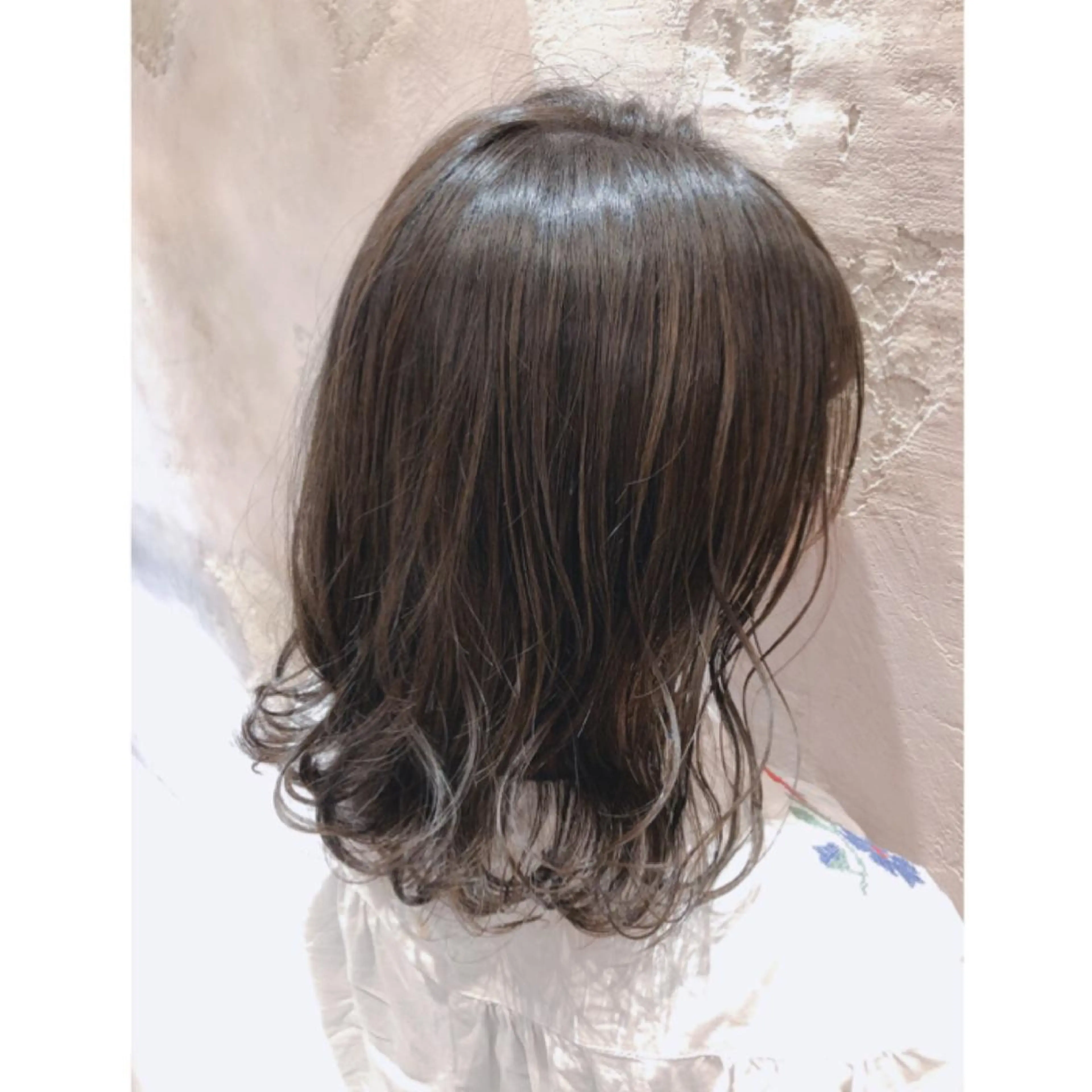 ミディアム カット ヘアカラー トリートメント 代表山口ひな 髪質改善のプロのヘアスタイル