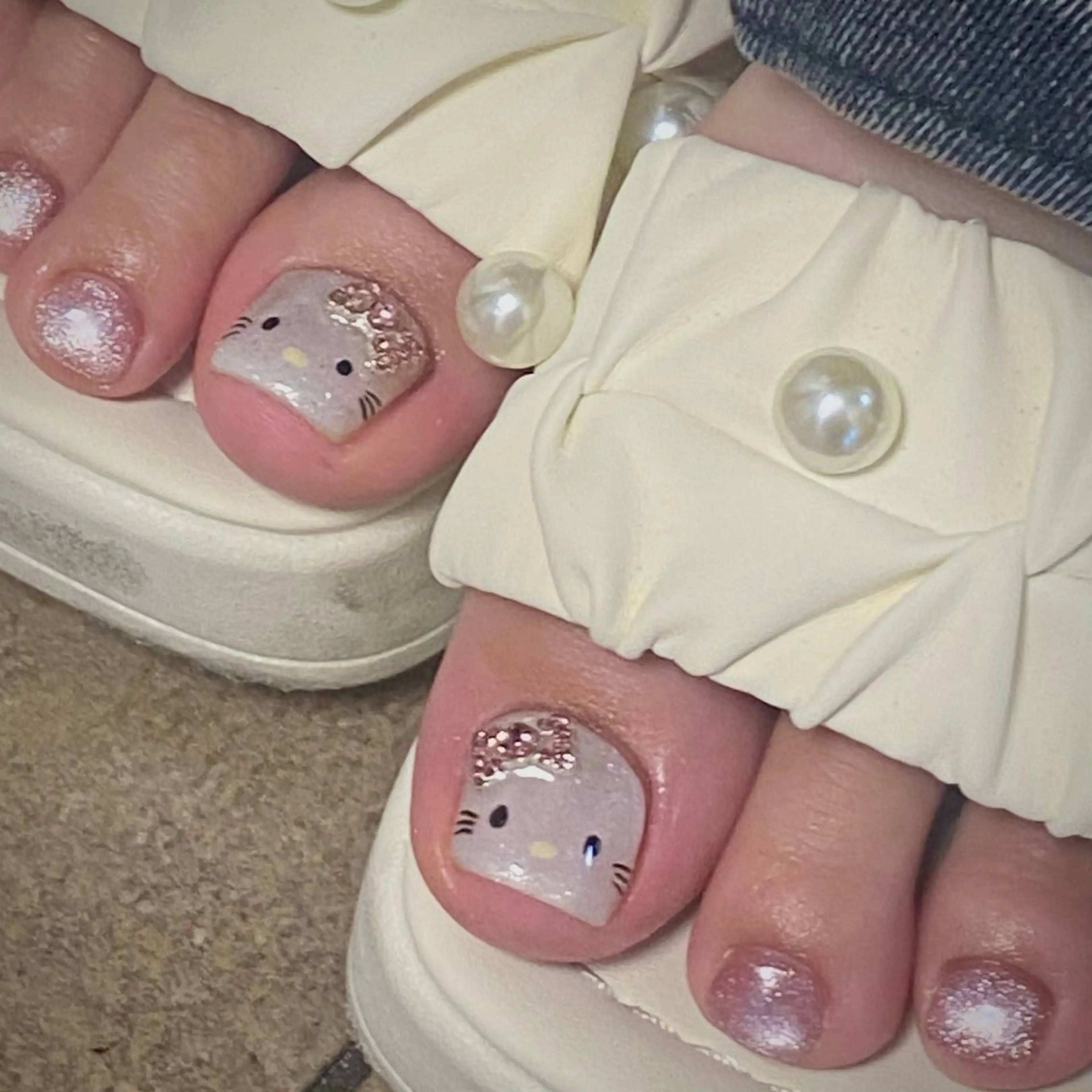 ネイル リボン Roi〈ロワ〉 Reikaのネイルデザイン