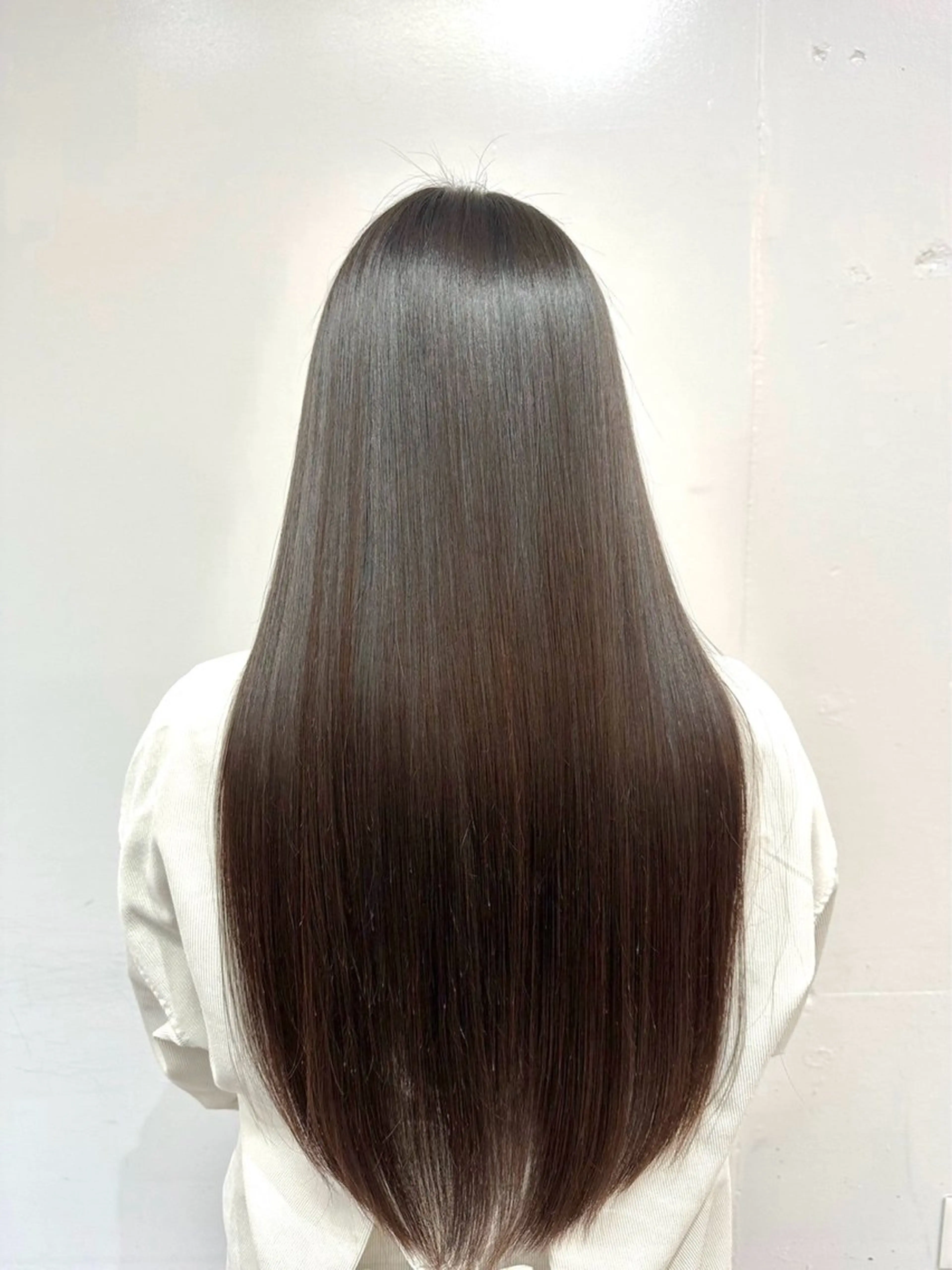 ロング カラー 髪質改善× 白髪ぼかしのヘアスタイル
