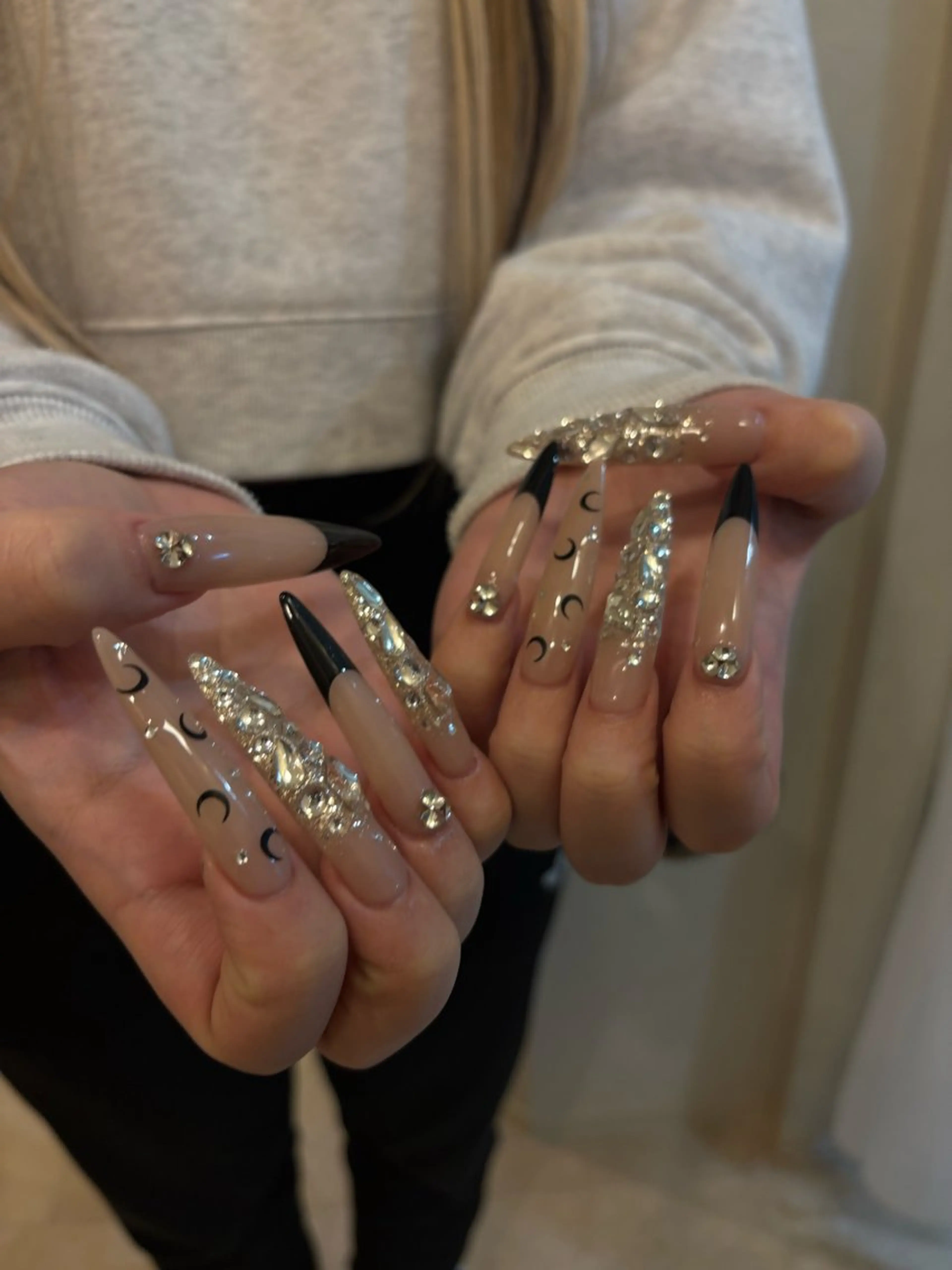 ネイル ロングネイル スーパーロングネイル atelier moiのネイルデザイン