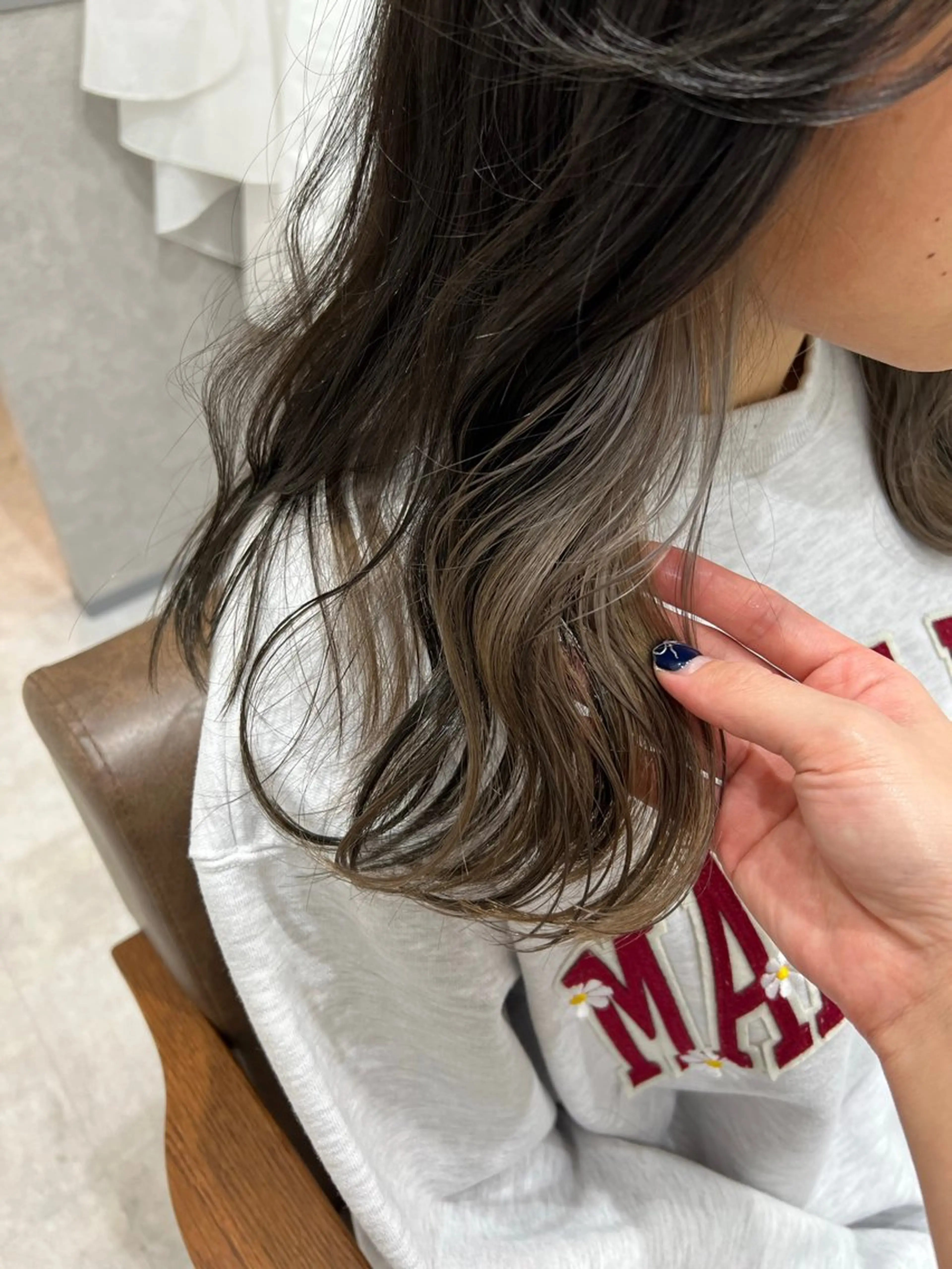 カラー ブリーチ インナーカラー カット 縮毛矯正 美髪矯正/髪質改善 🌼 原田 愛弓のヘアスタイル