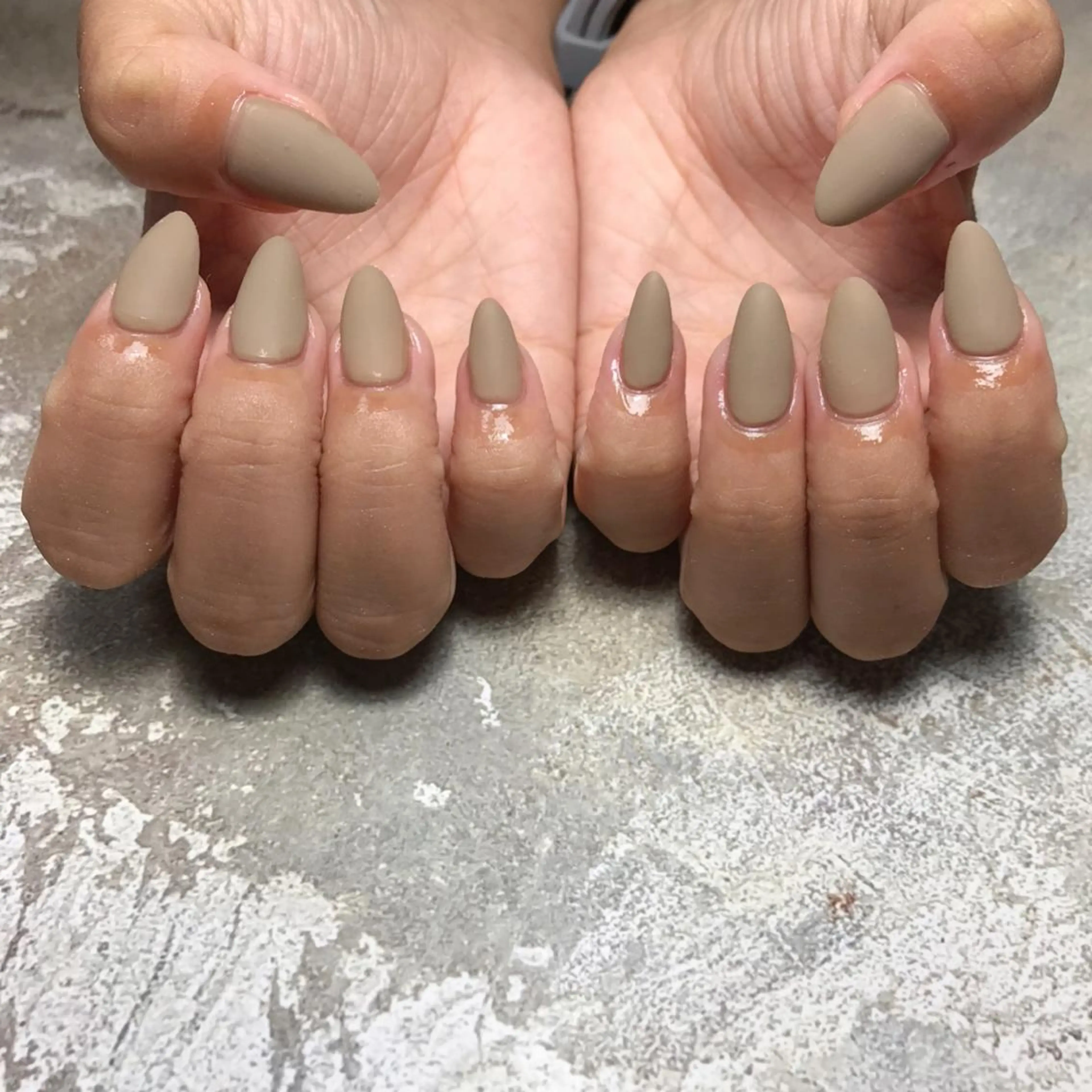 ネイル マットネイル ハンドネイル 💅chainail _aiのネイルデザイン