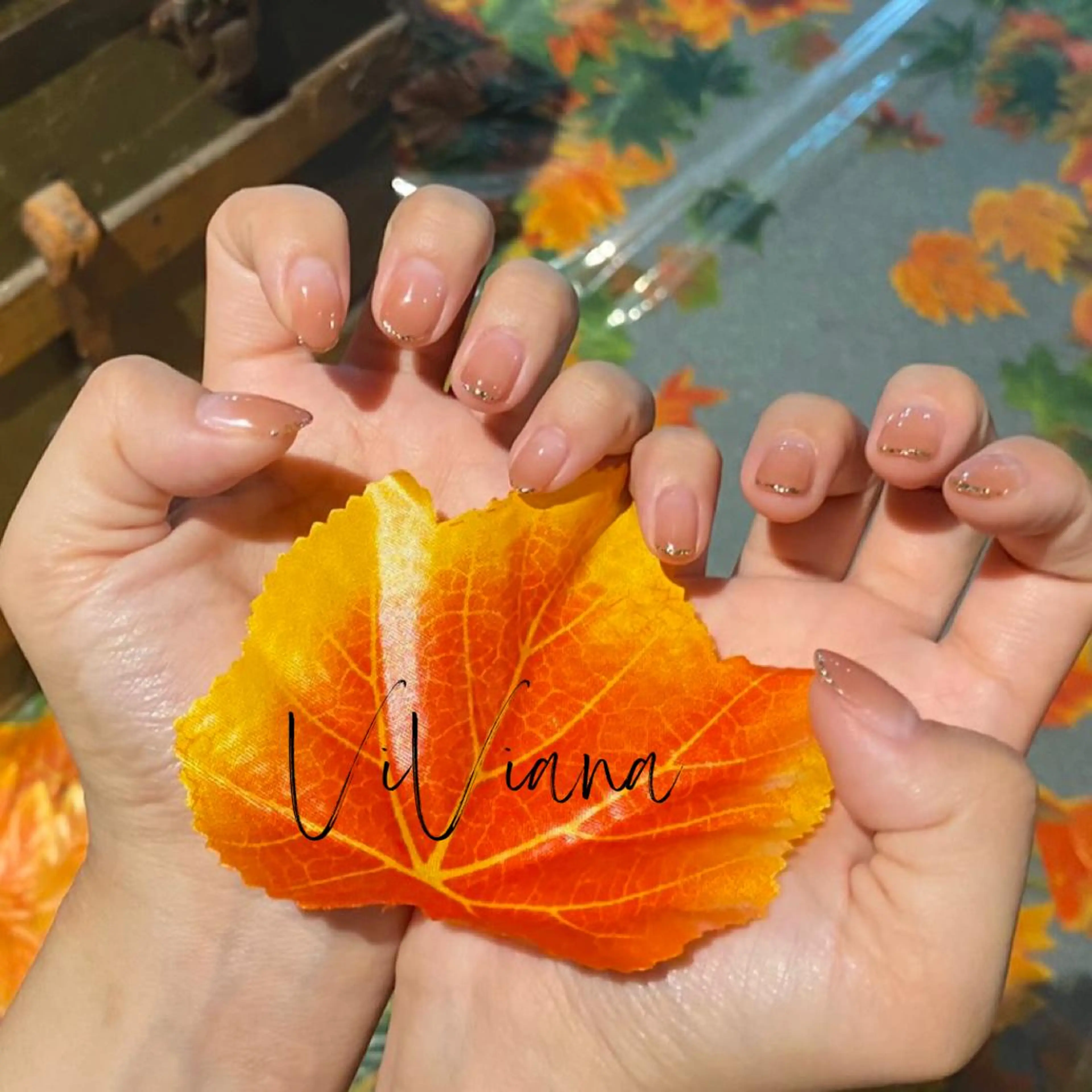 ネイル フレンチネイル ラメ(グリッター) ハンドネイル ViViana ヴィヴィアナのネイルデザイン