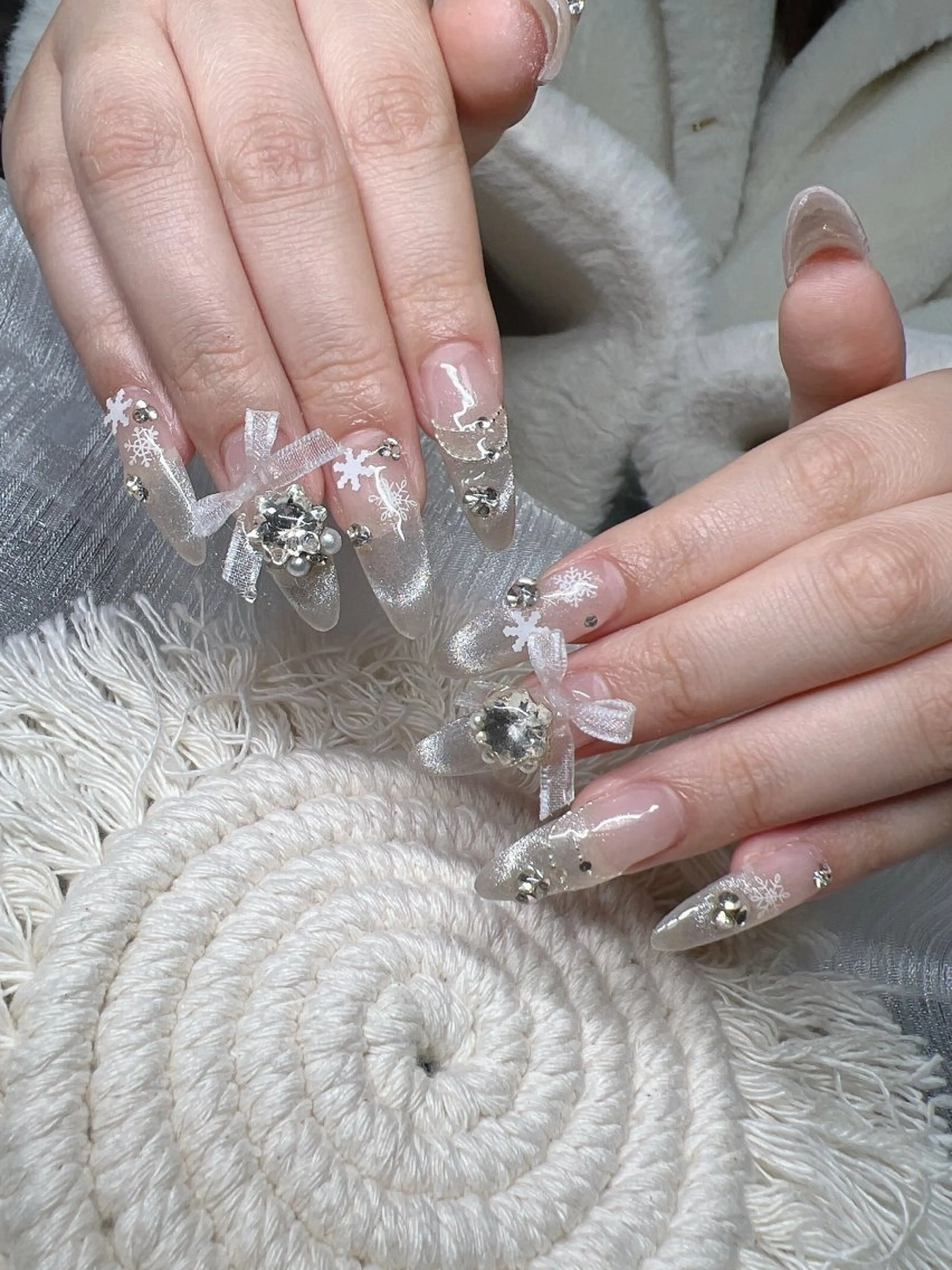 ネイル オーロラネイル チークネイル 長さ出し フットネイル フレンチネイル ハンドネイル Lee Nailsのネイルデザイン