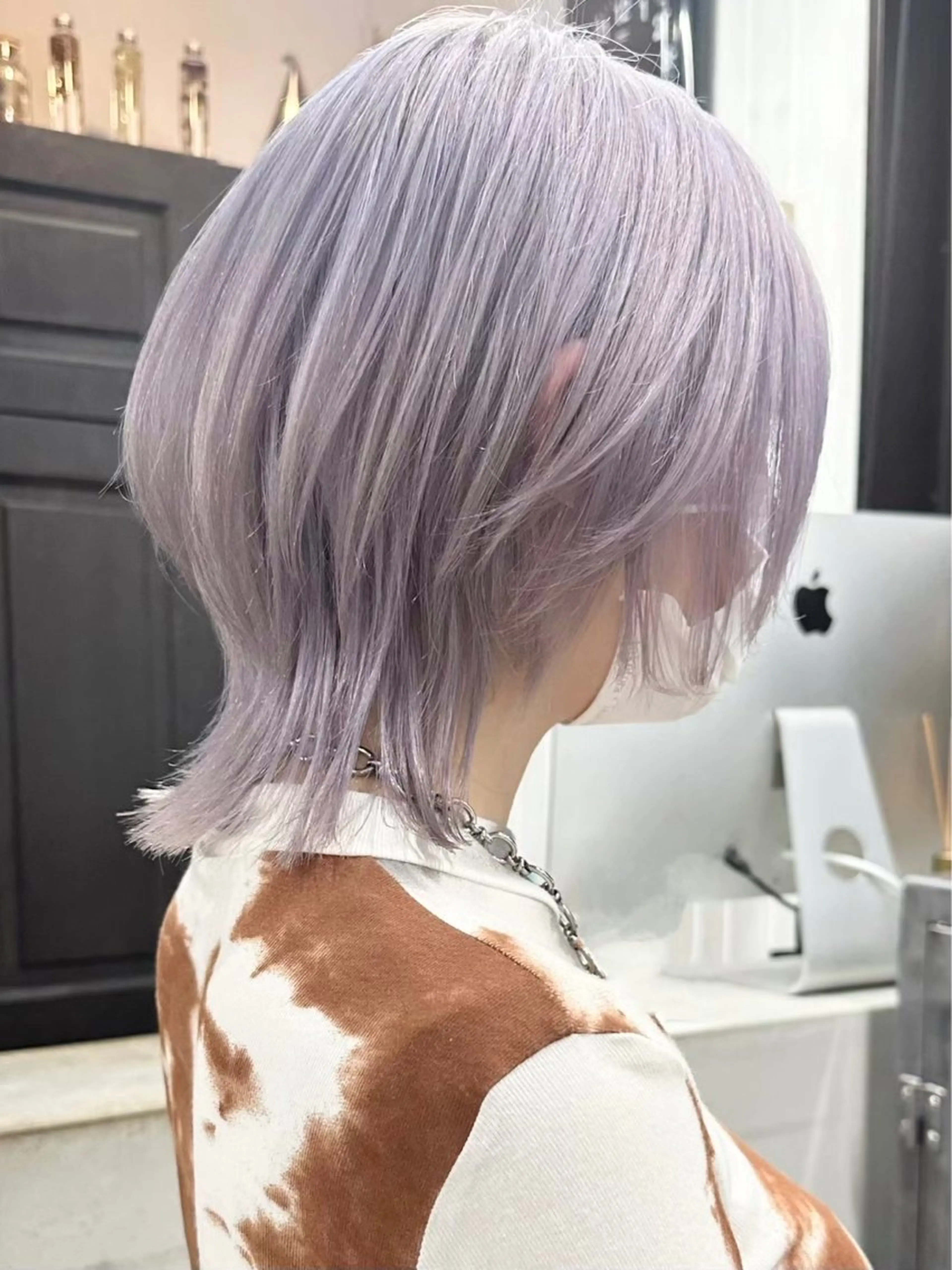 ミディアム カラー ブリーチ ケアブリーチ ラベンダーカラー トリートメント ウルフカット カット ヘアカラー トリートメント ヘアセット RYOSUKE ハイトーンのヘアスタイル