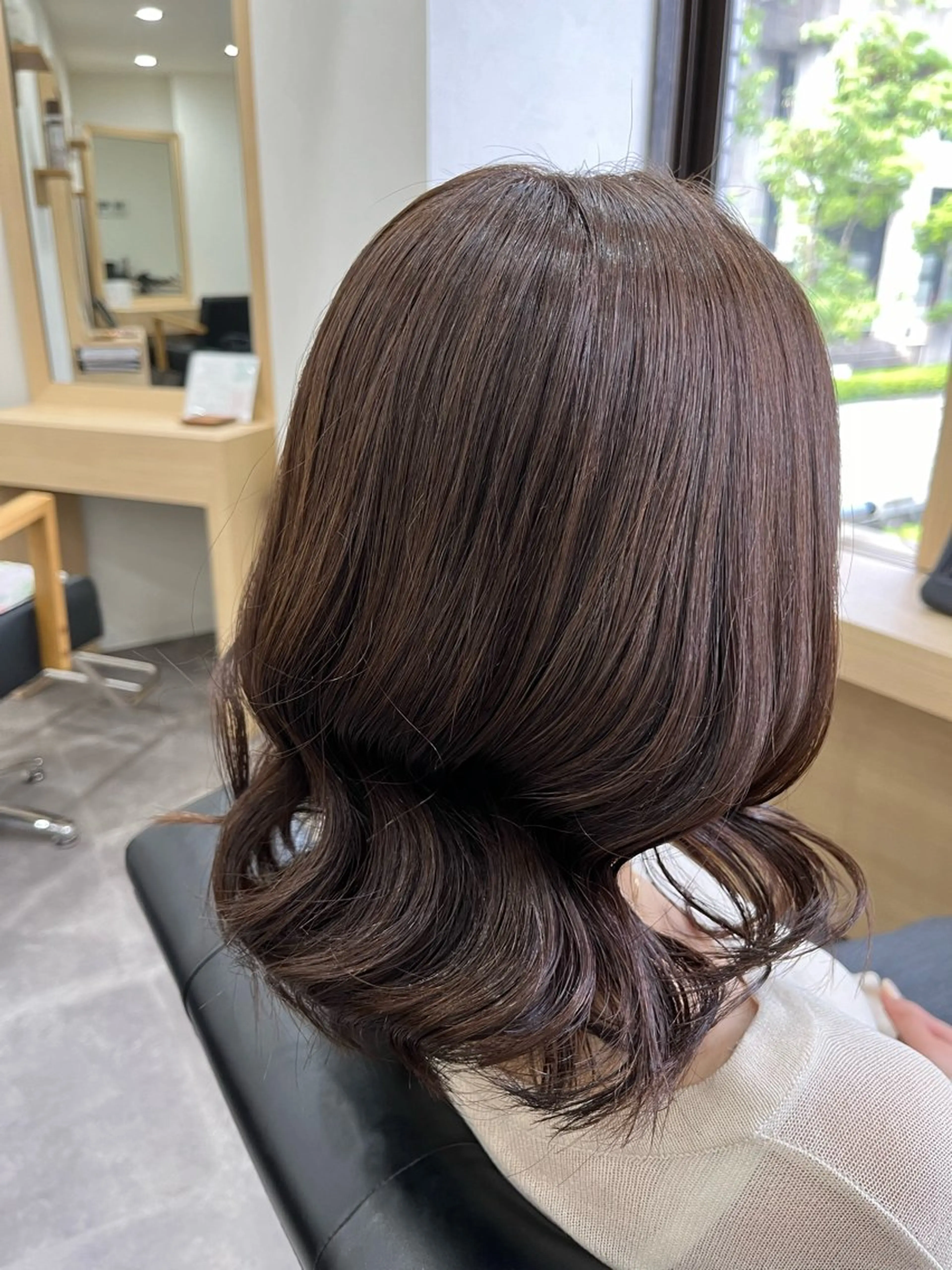 ミディアム カット ヘアカラー トリートメント (kakko) ayumiのヘアスタイル