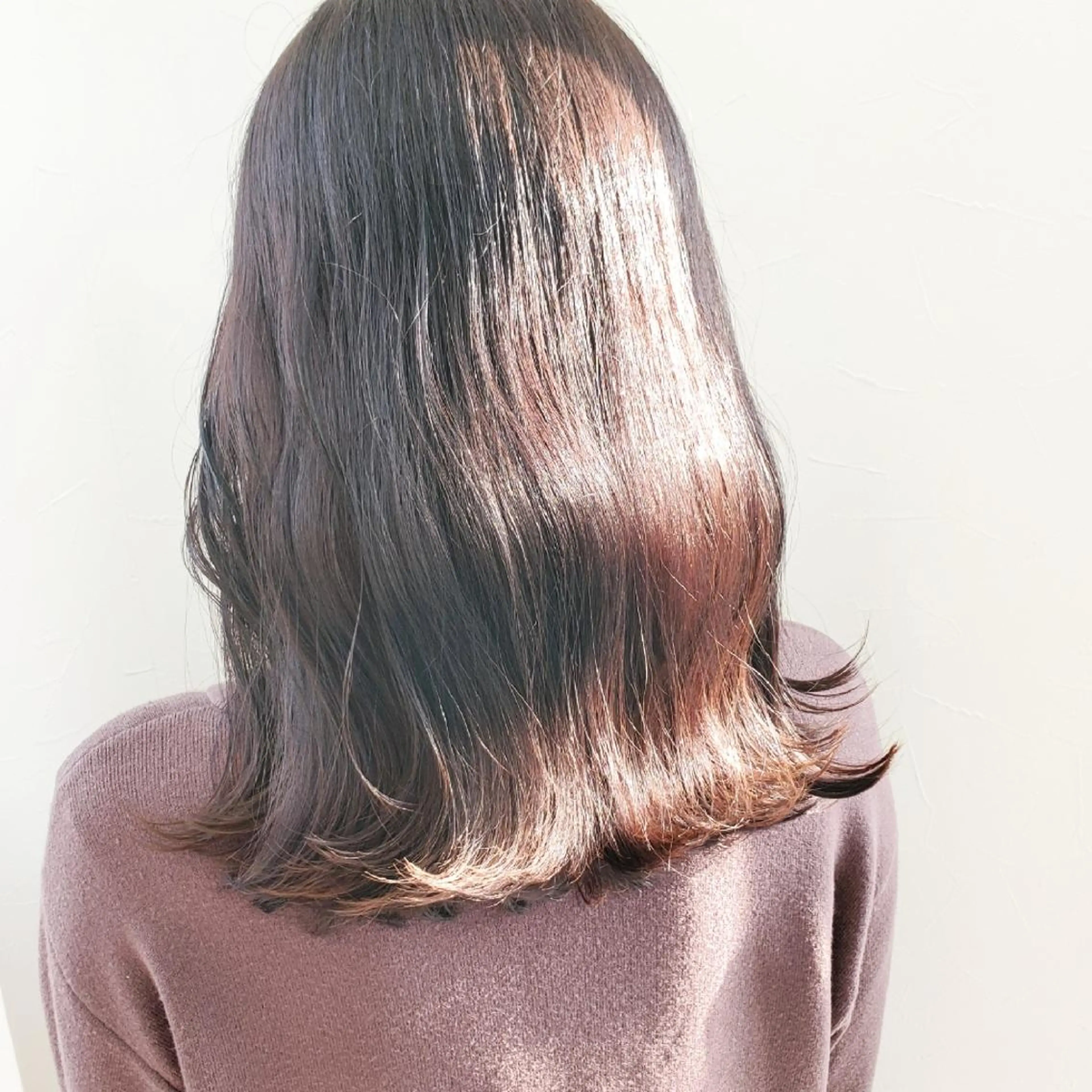 セミロング カラー レイヤーカット/ ウルフカット/大橋 のヘアスタイル