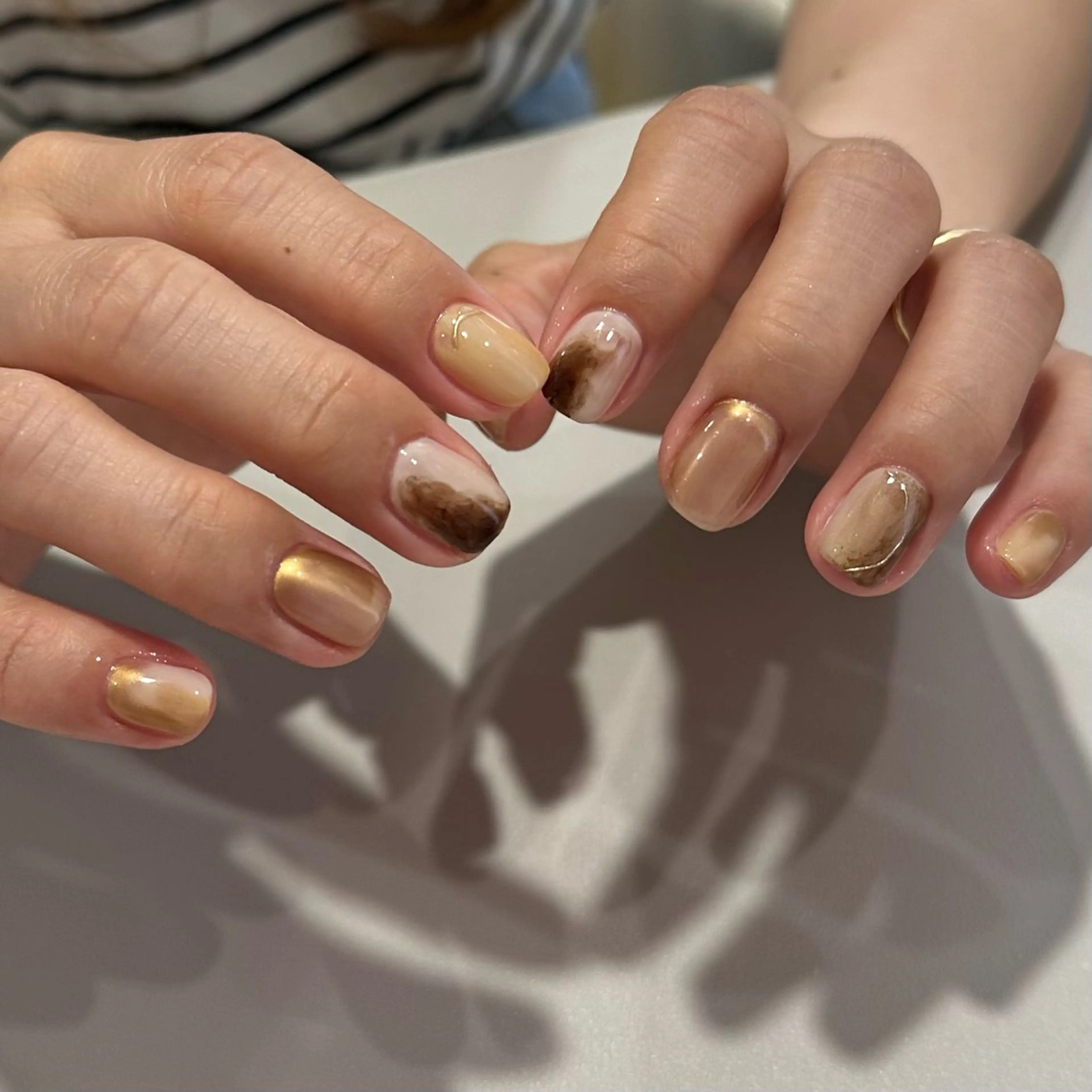 ネイル ブラウン ニュアンスネイル mia.⌇@nail ist_miaのネイルデザイン