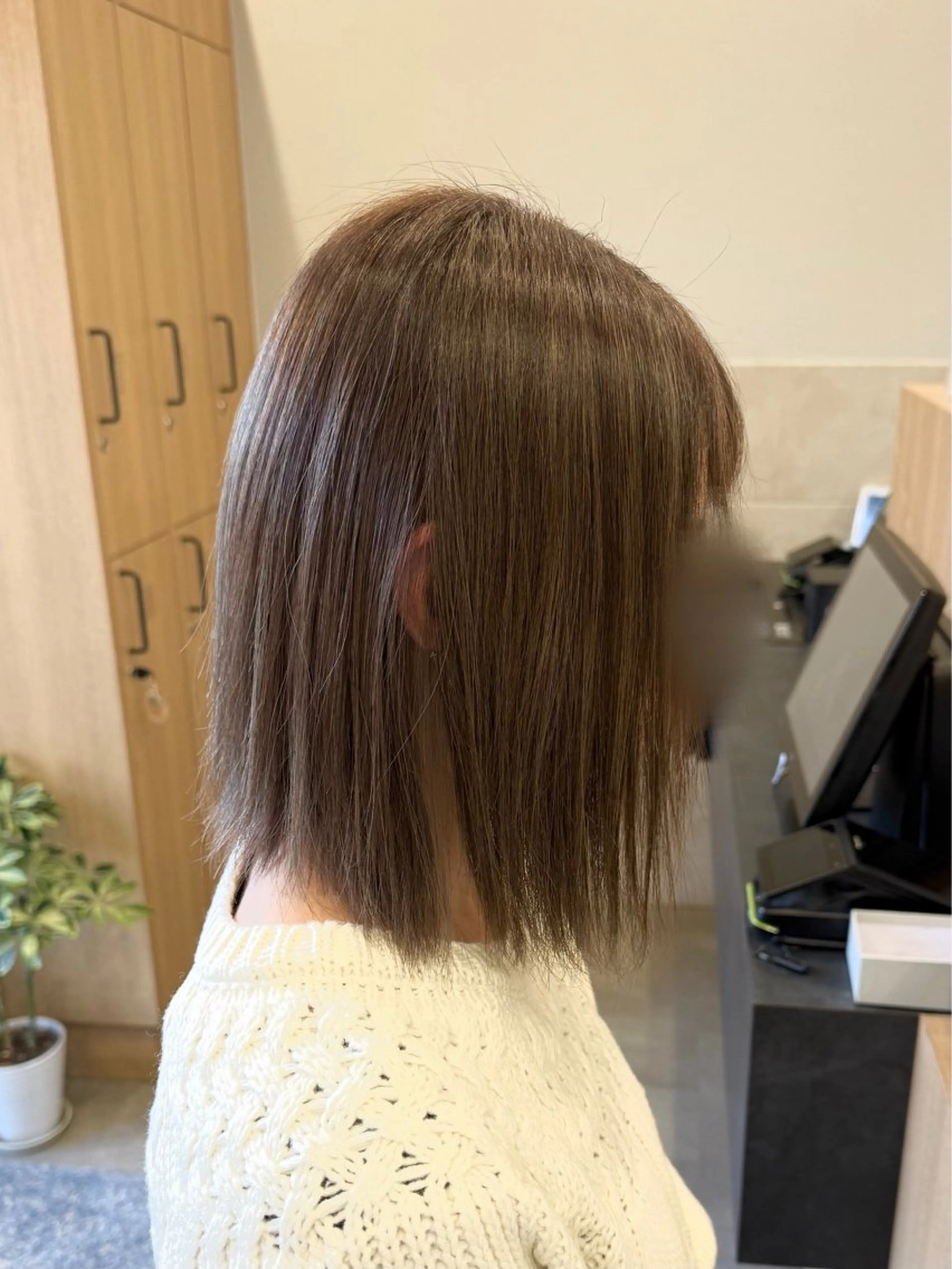 カラー ハイライトカラー カット ヘアカラー トリートメント 山口 玖瑠美のヘアスタイル