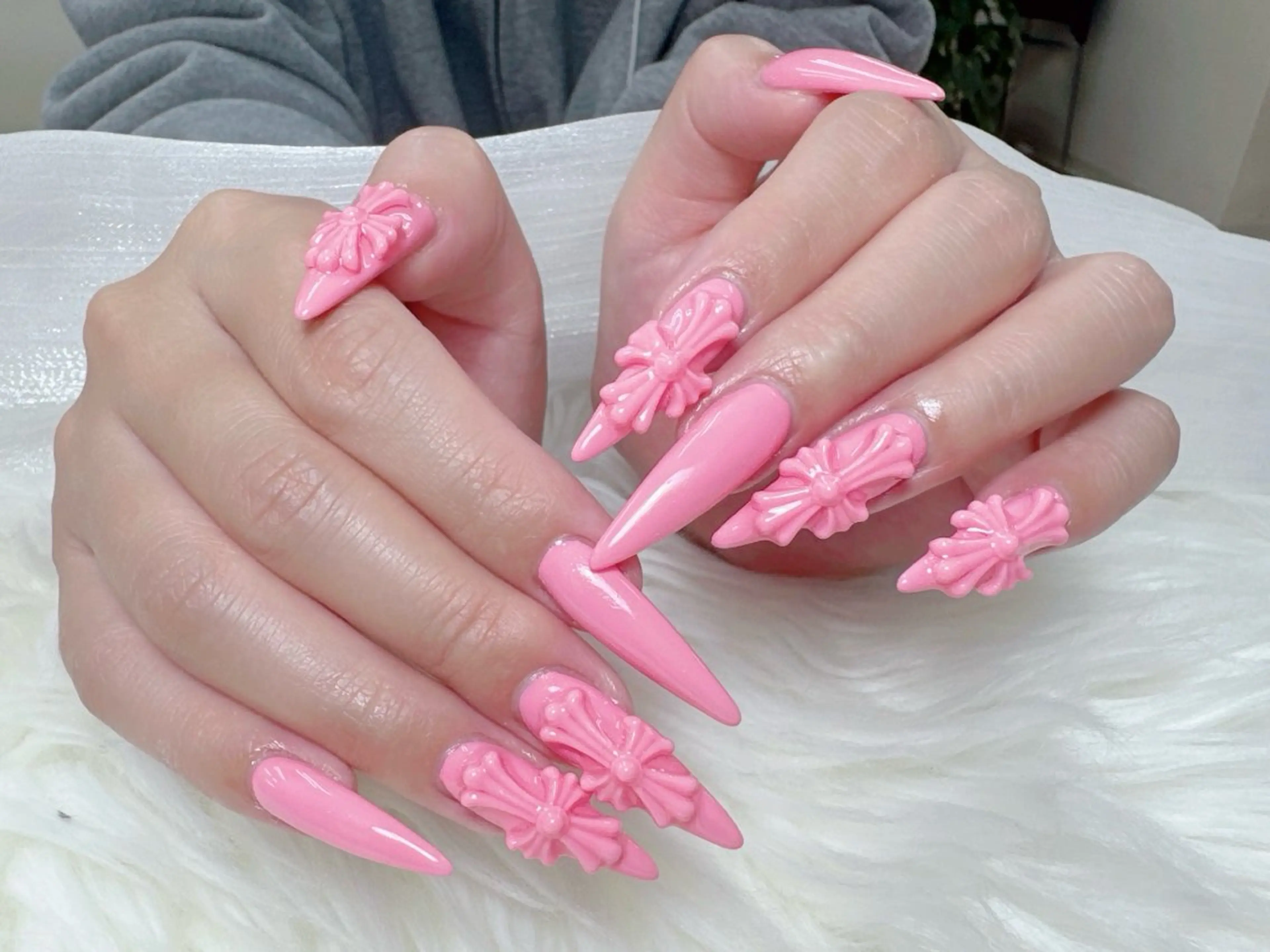 ネイル フレンチネイル グラデーション 韓国ネイル マグネットネイル ミラーネイル ハンドネイル ハンドケア Hara Nail 【パラジェル使用】のネイルデザイン