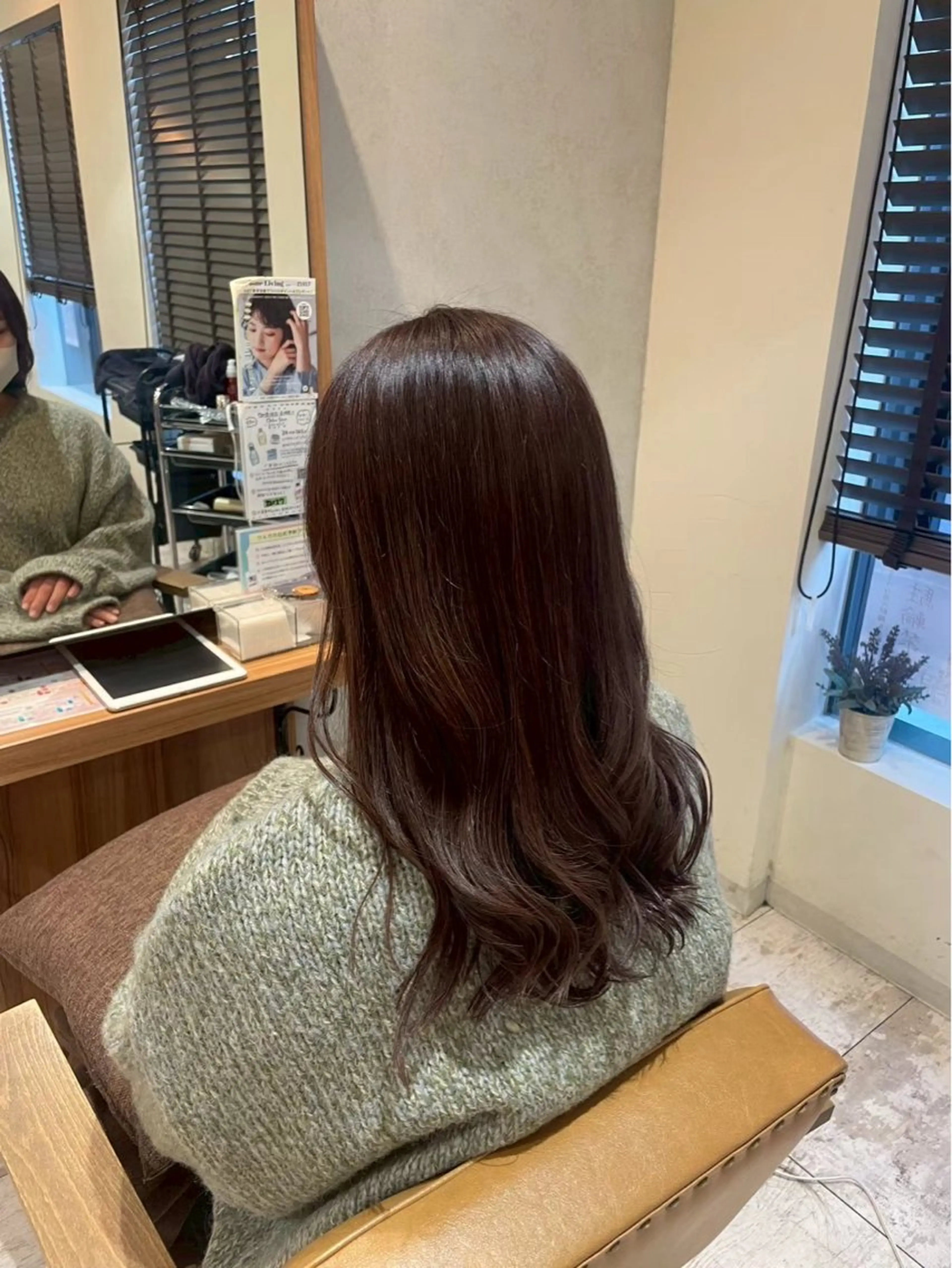 ロング ヘアカラー 佐藤 杏樹のヘアスタイル