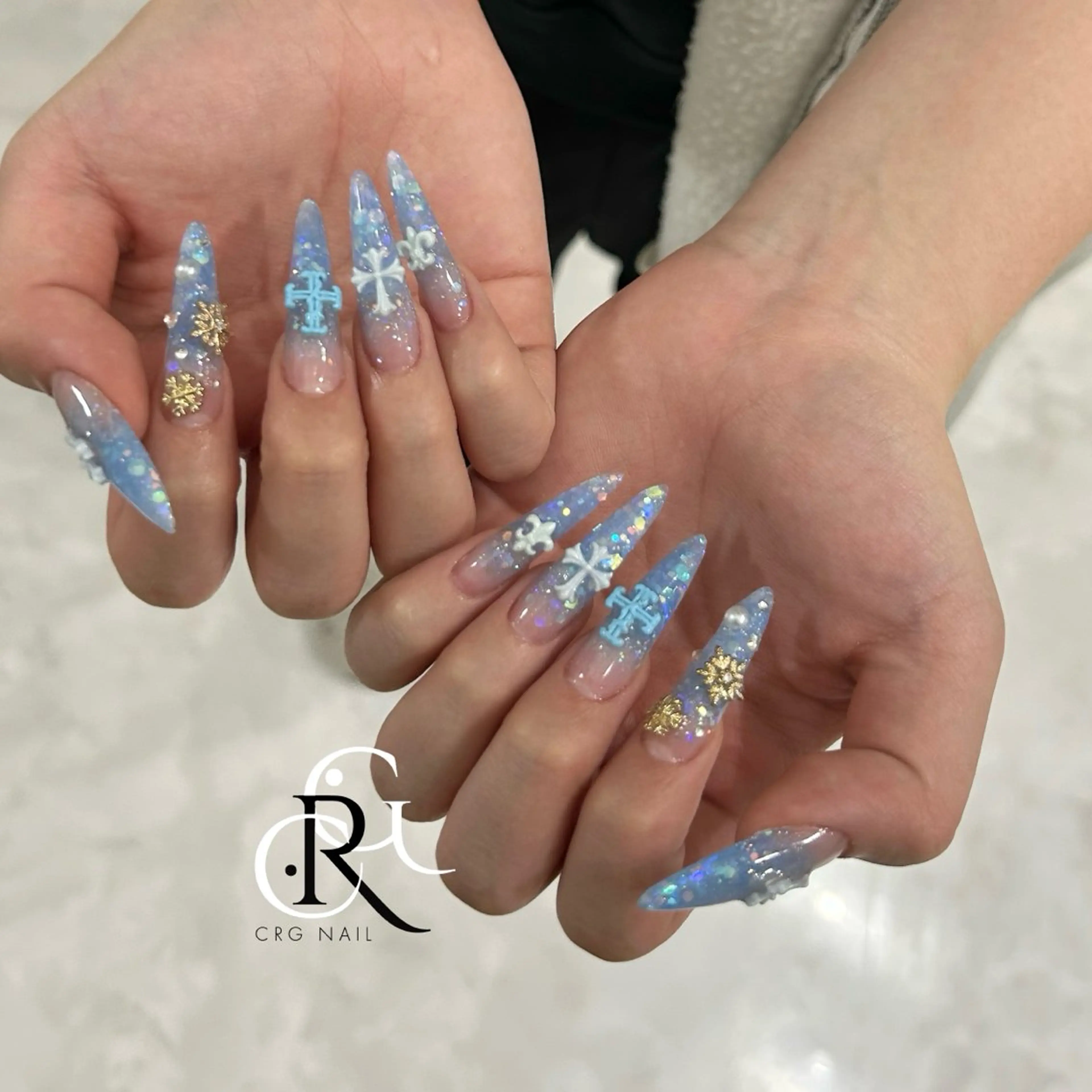 ロング ハンドネイル CRGNAIL RENAのネイルデザイン