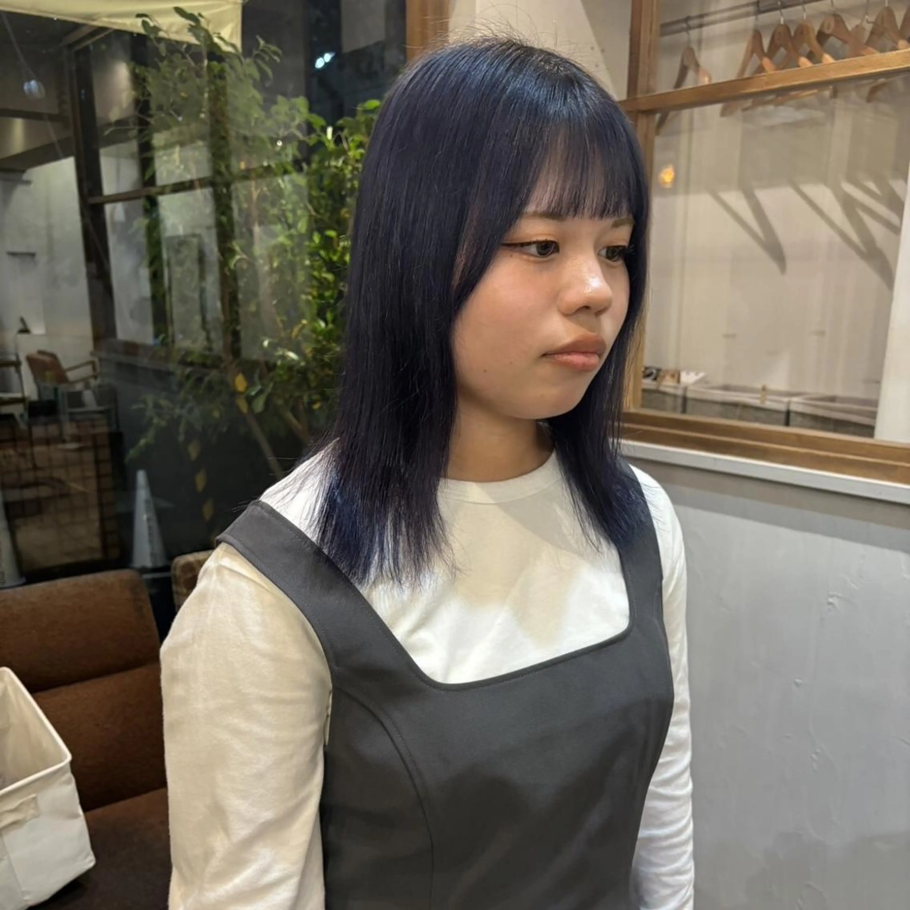 カラー セミロング ヘアカラー 神戸元町店 スタッフのヘアスタイル