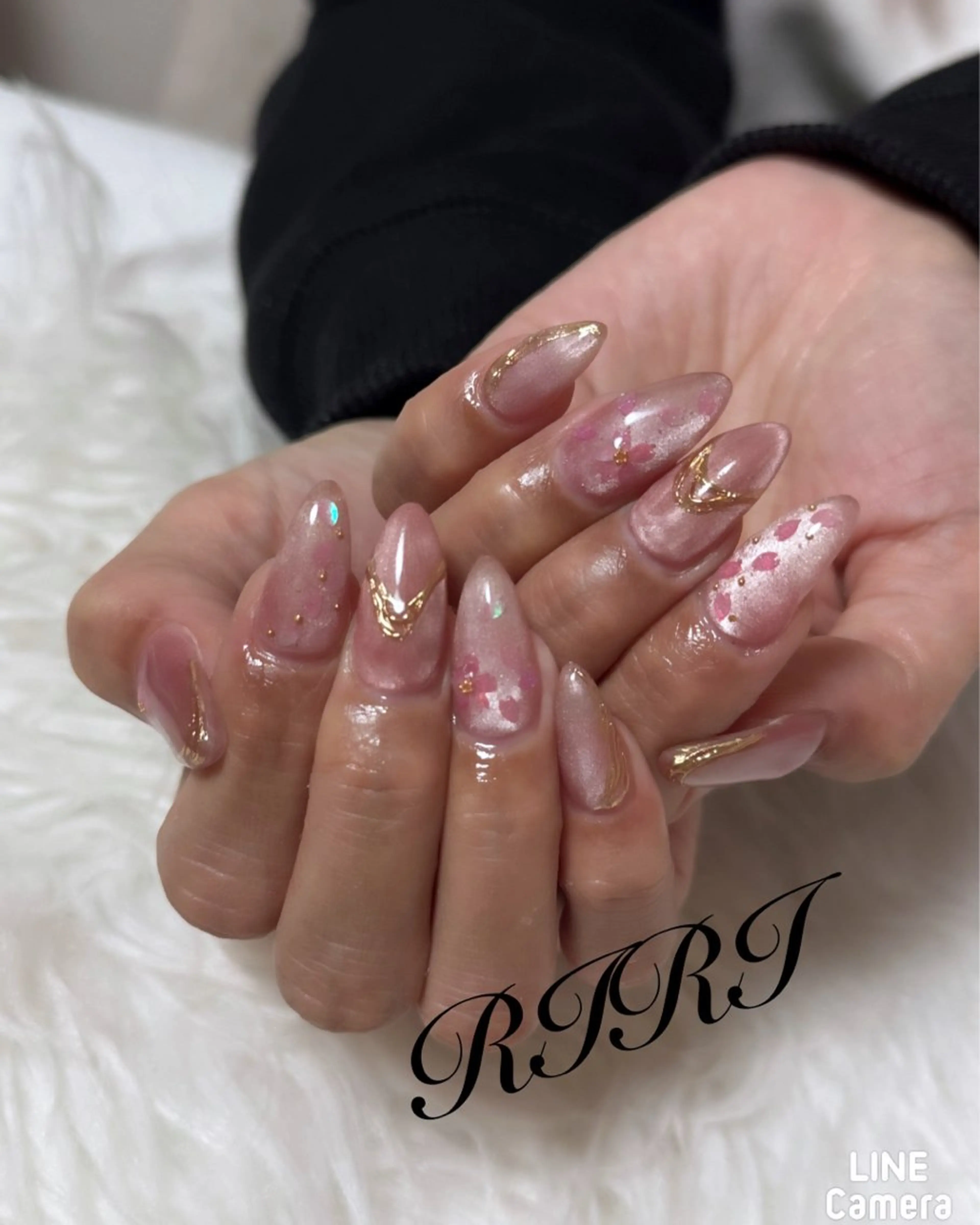 ネイル 桜ネイル ジェルネイル キラキラネイル マグネットネイル ピンク ハンドネイル riri オーナーのネイルデザイン