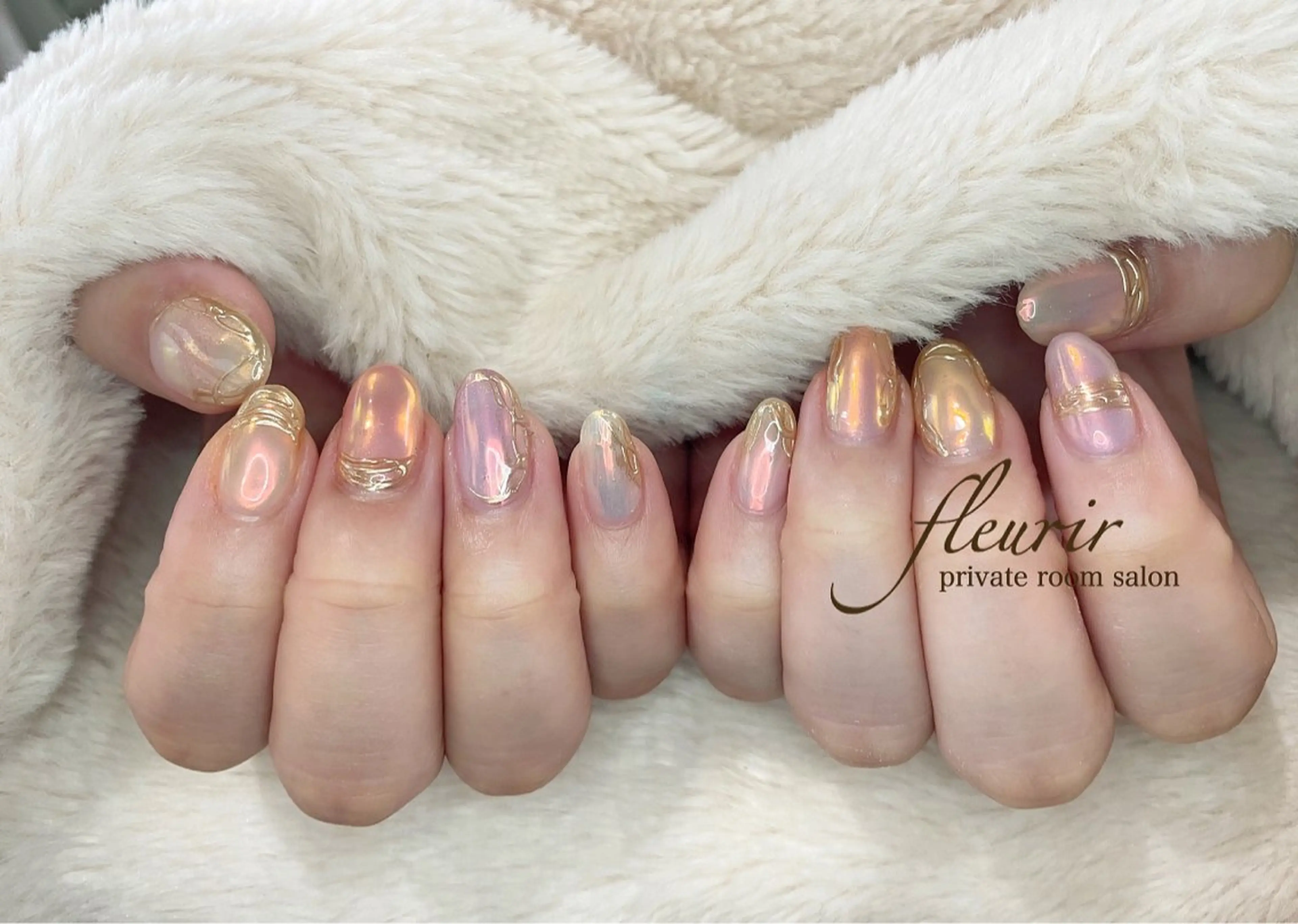 ネイル オーロラネイル グラデーション キラキラネイル パステルネイル 春ネイル フルリール 【プライベートサロンのネイルデザイン