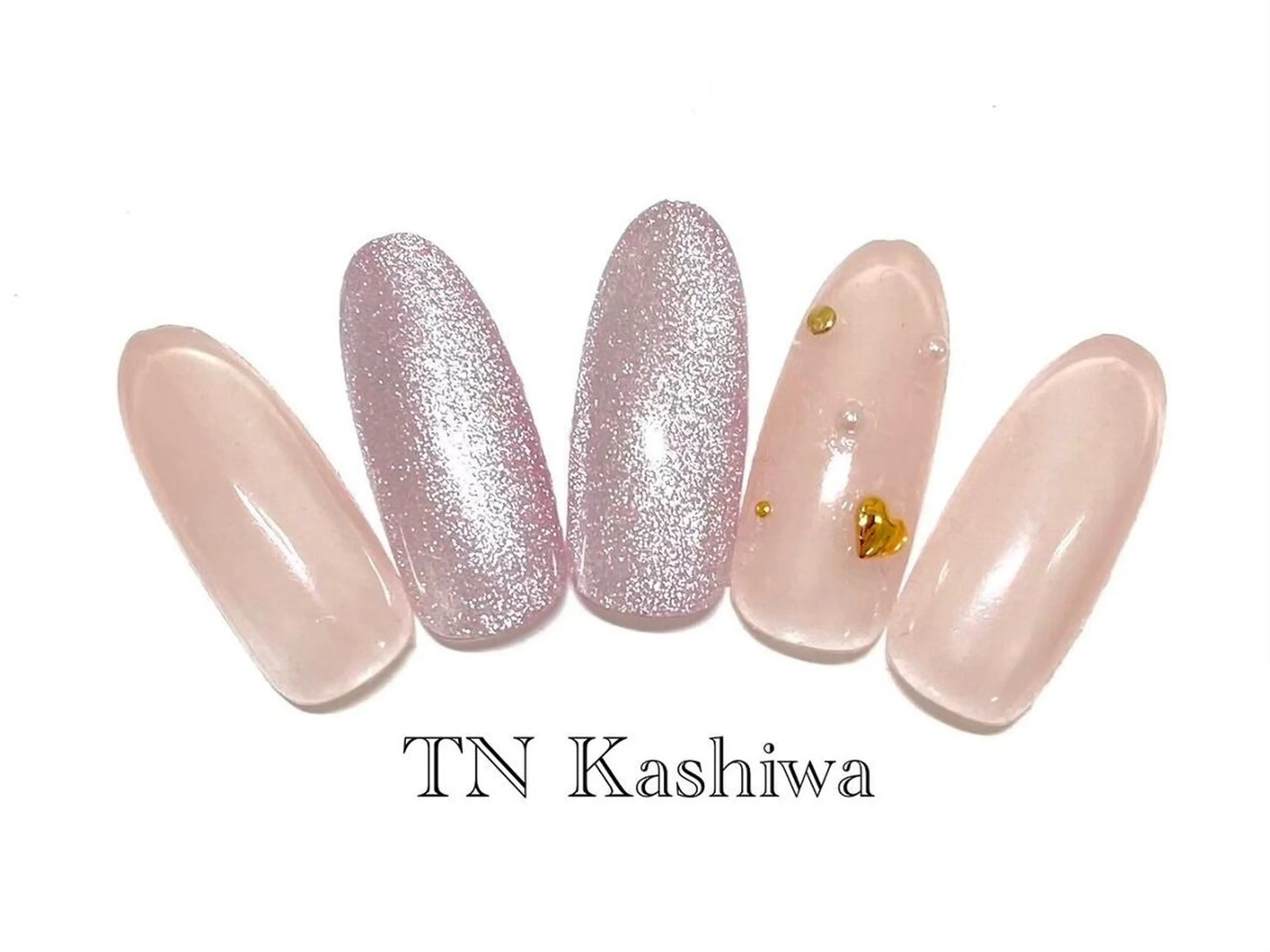 ネイル 橋立 亜美のネイルデザイン