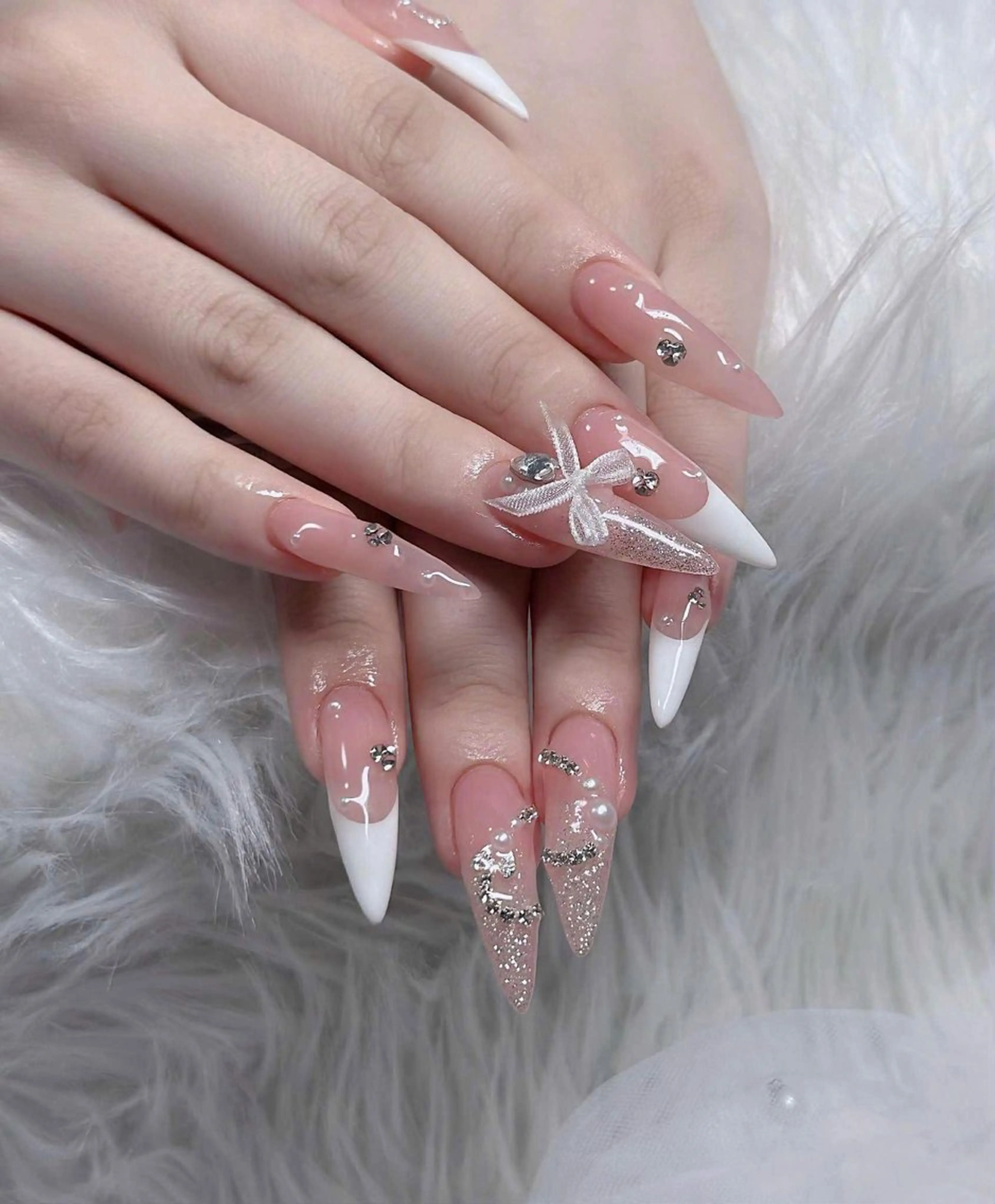 ネイル フレンチネイル ジェルネイル ガラスフレンチ ハロウィン ハート ハンドネイル H.baby Nail Salonのネイルデザイン