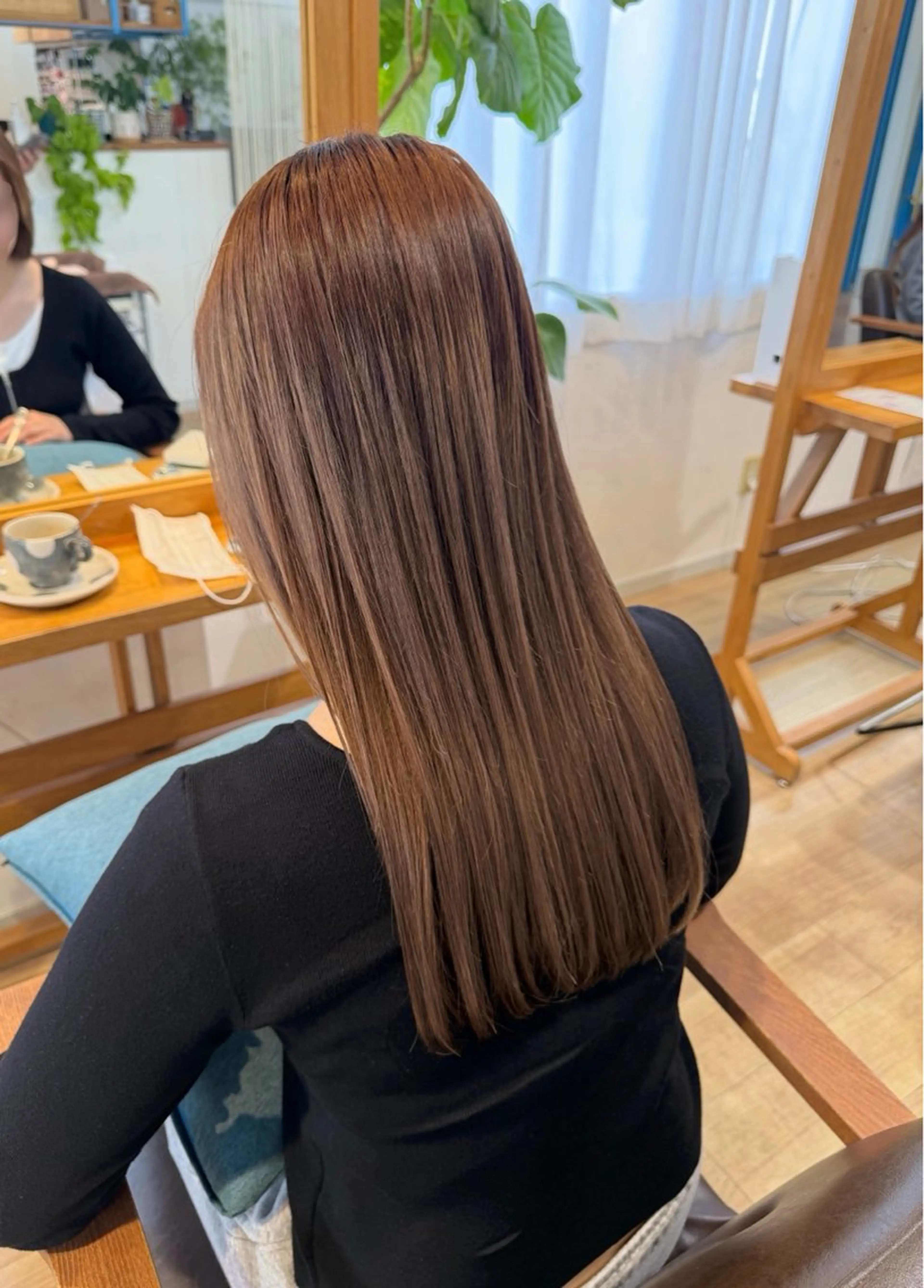 セミロング トリートメント ヘッドスパ RENA｜透明感 カラー×癒しスパのヘアスタイル
