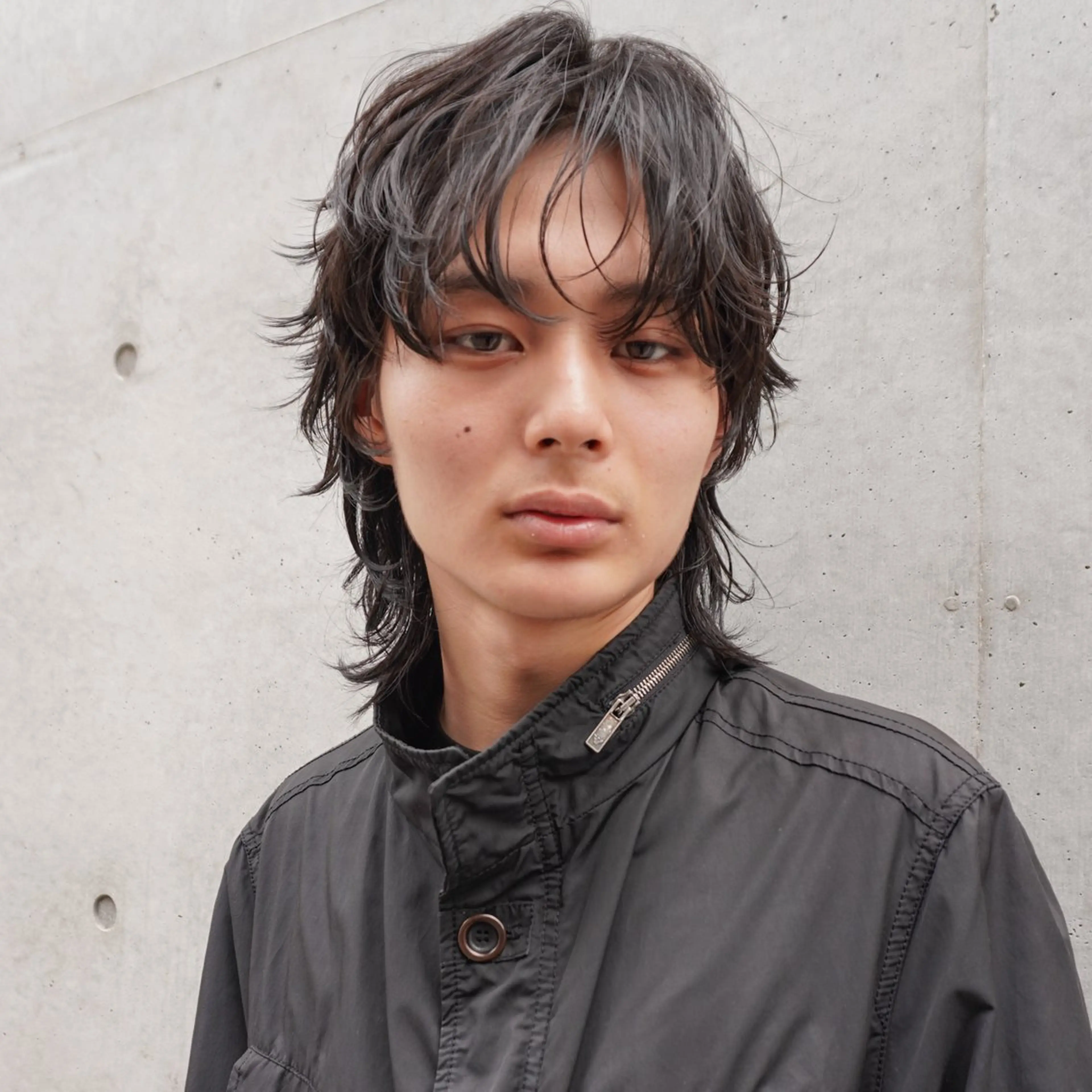 ミディアム パーマ メンズ ミディアムパーマ メンズパーマ メンズウルフカット ウルフカット ニュアンスパーマ カット パーマ トリートメント メンズヘア/パーマ/ SHOUTOのヘアスタイル