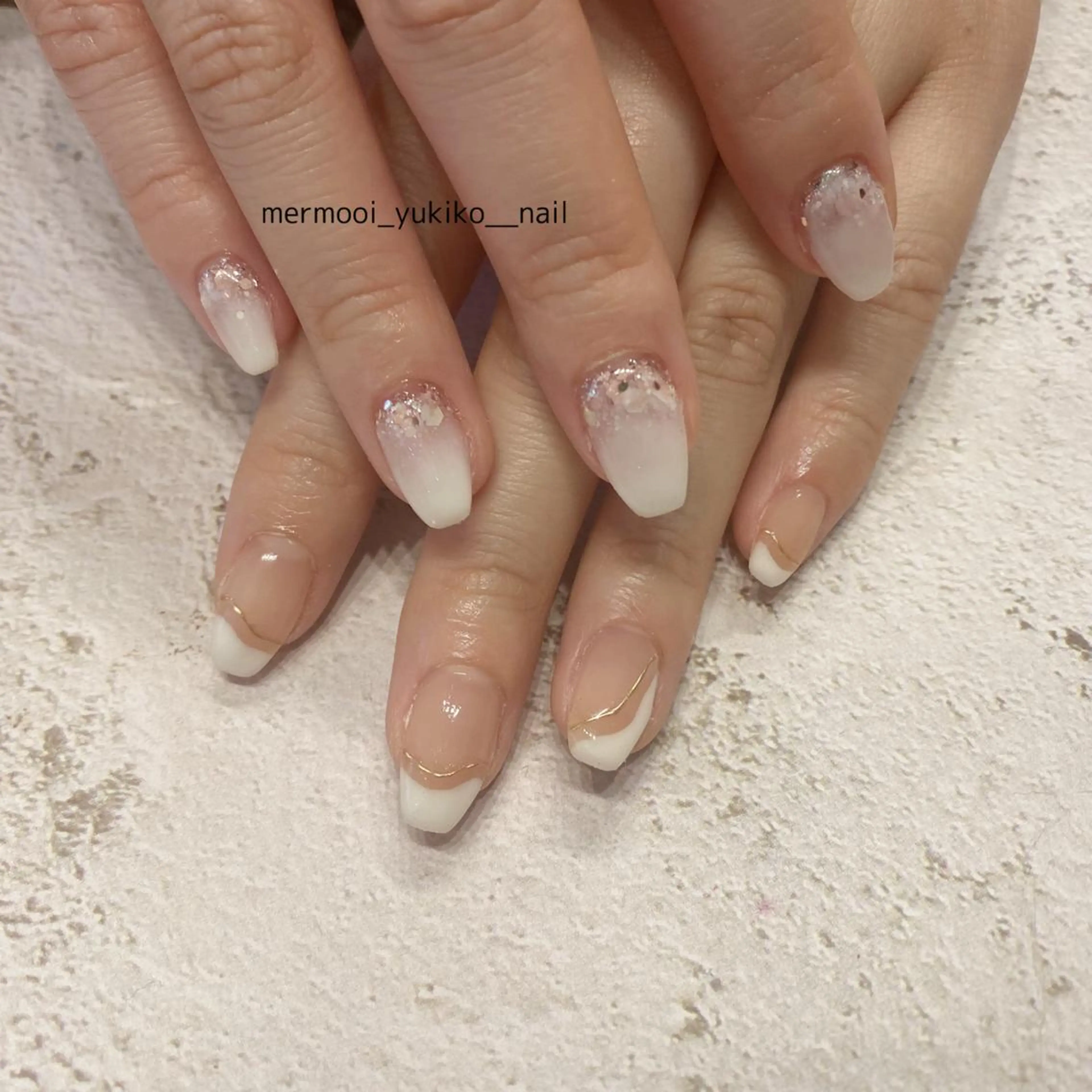 ネイル フレンチネイル グラデーション 韓国ネイル ラメ(グリッター) ラメグラデーション ハンドネイル mermooi所属・melumooi nailのネイルデザイン