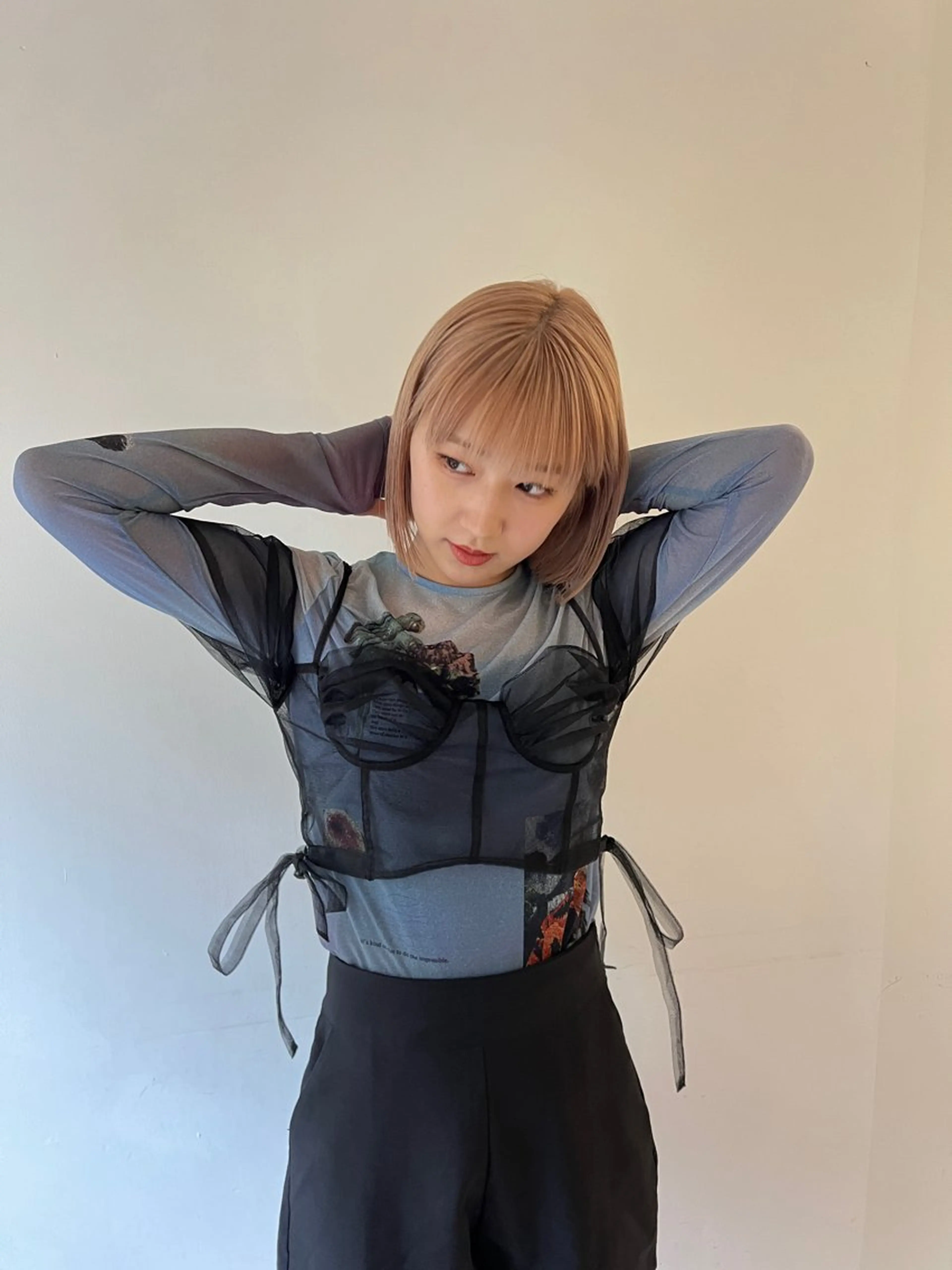 カラー hinata /ハイトーンのヘアスタイル