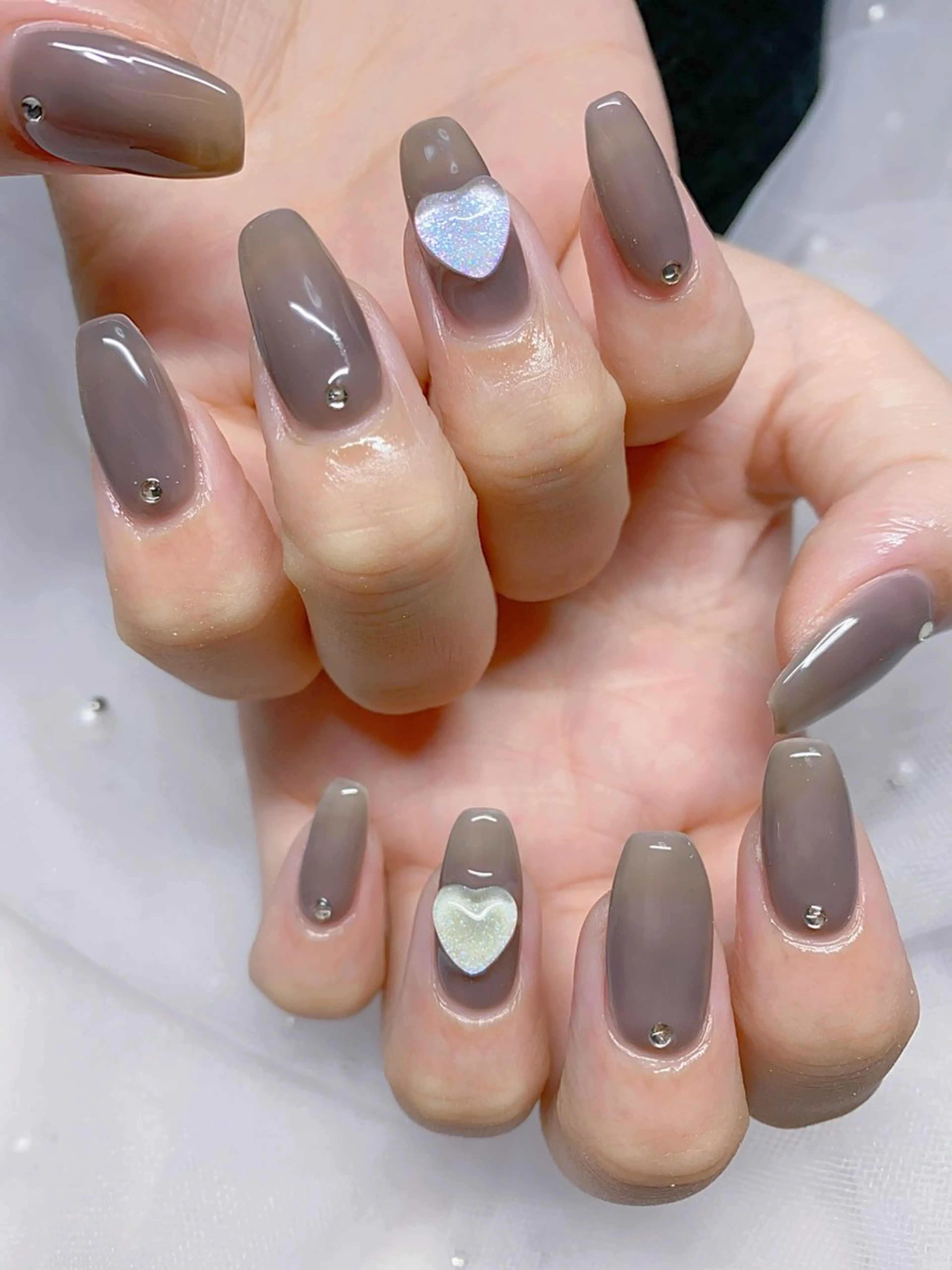 ネイル ストーンネイル ハンドネイル Jasmine nailsalon所属・ジャスミン ネイルサロンのネイルデザイン