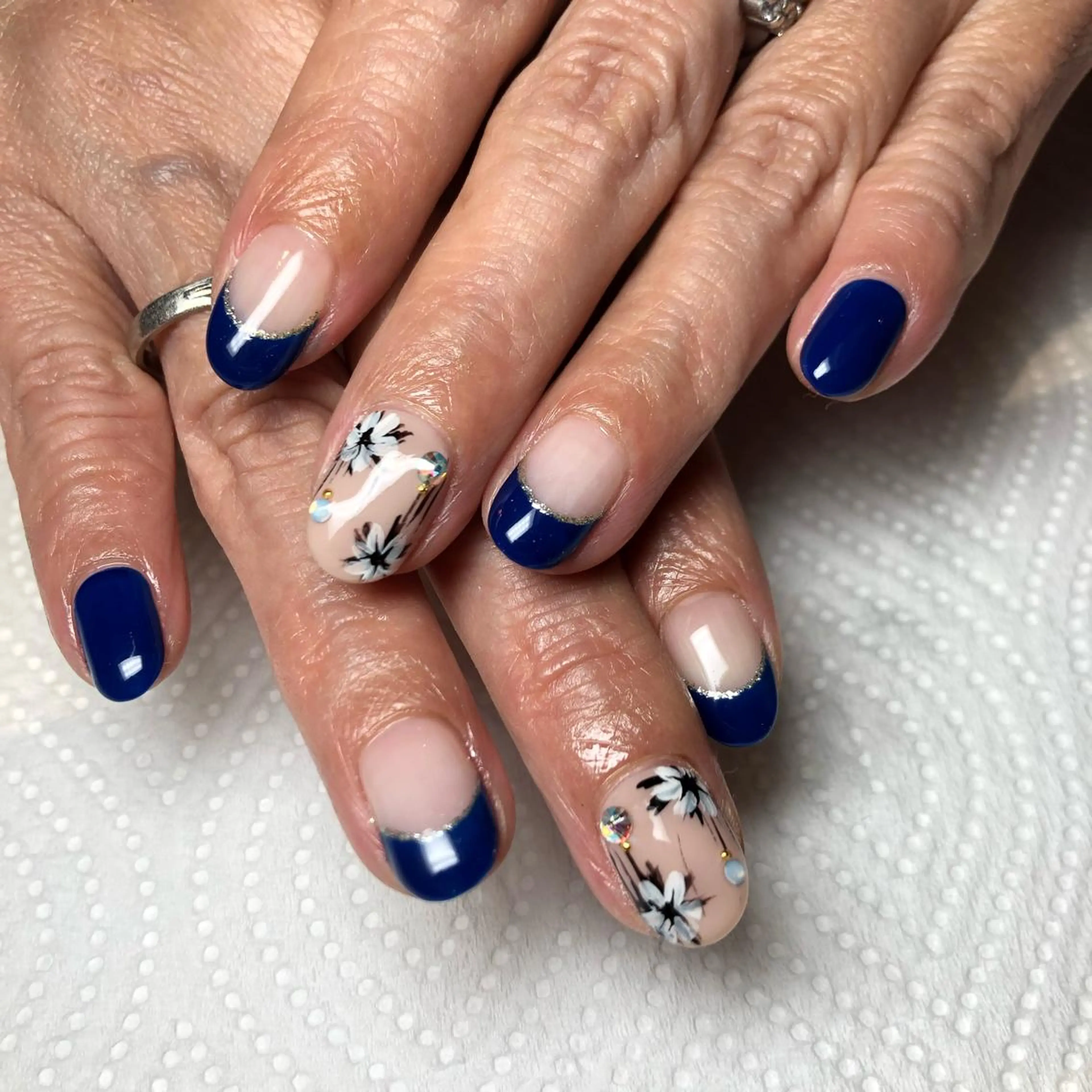 ネイル Li'leaNail AINAのネイルデザイン