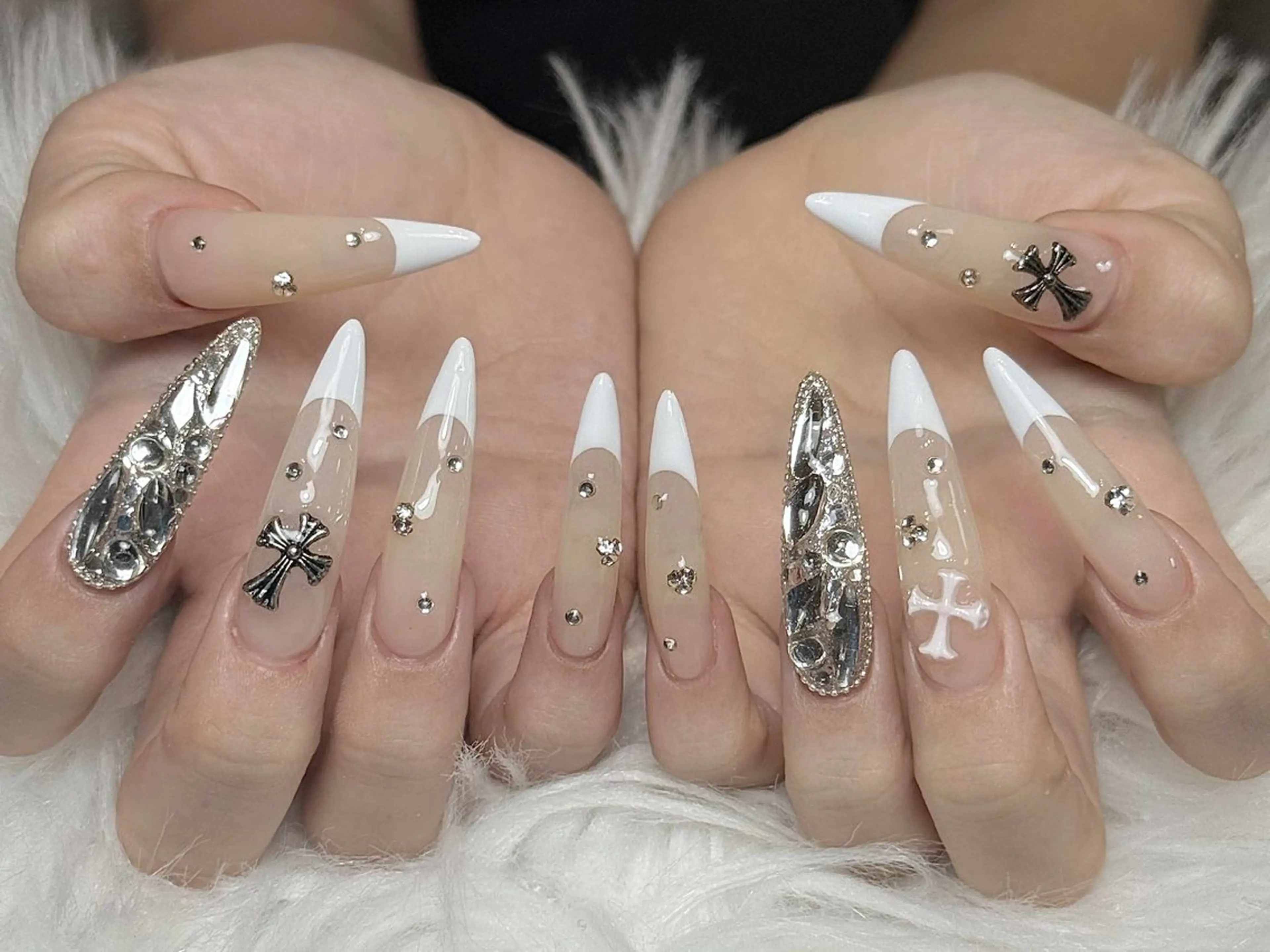 ネイル ボルドー ブラウン チークネイル ドット フットネイル ハンドネイル Julli NailStudioのネイルデザイン