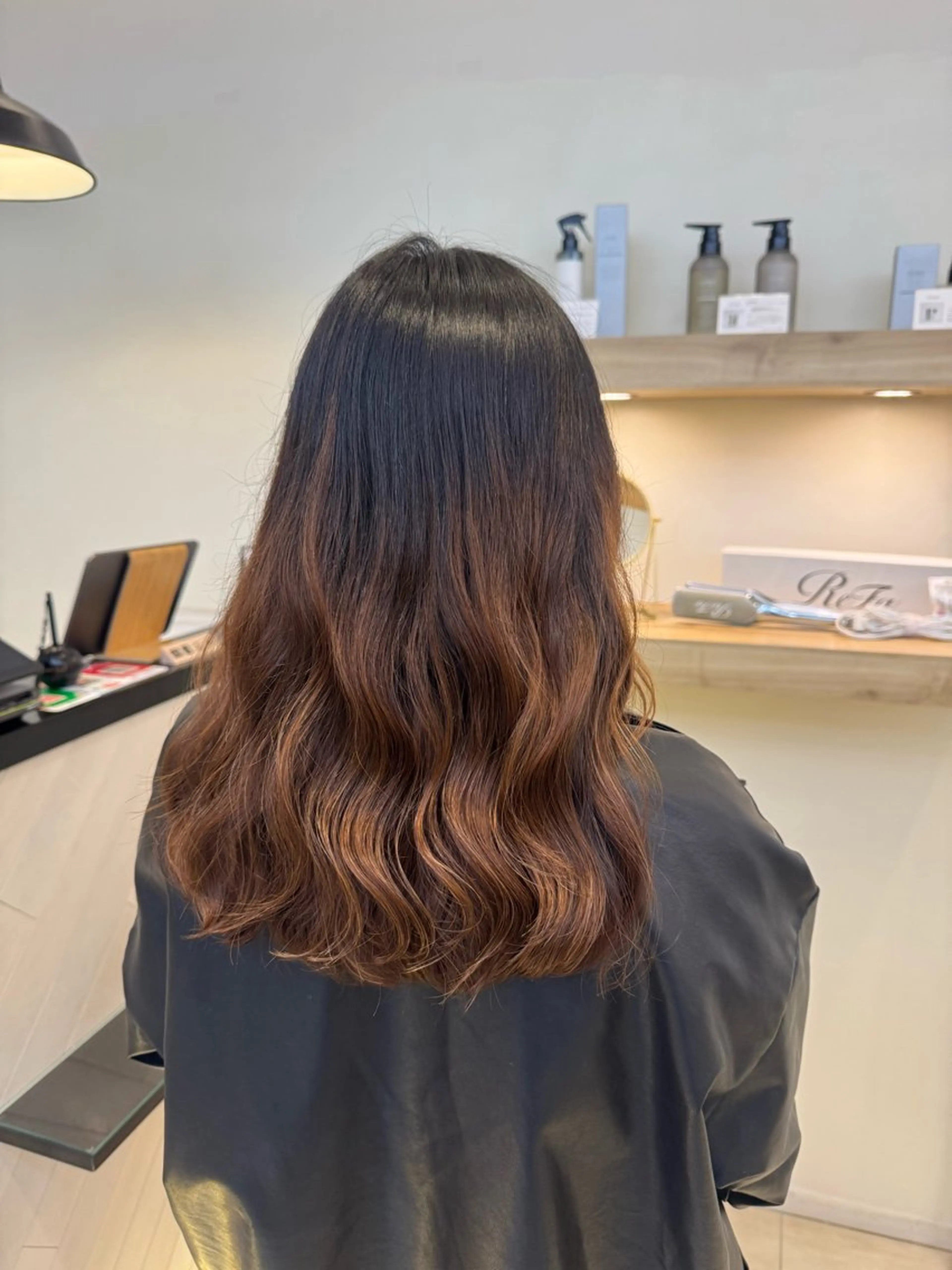 ミディアム パーマ ミディアムパーマ 🧿パーマ／レイヤー 🧿シュリのヘアスタイル