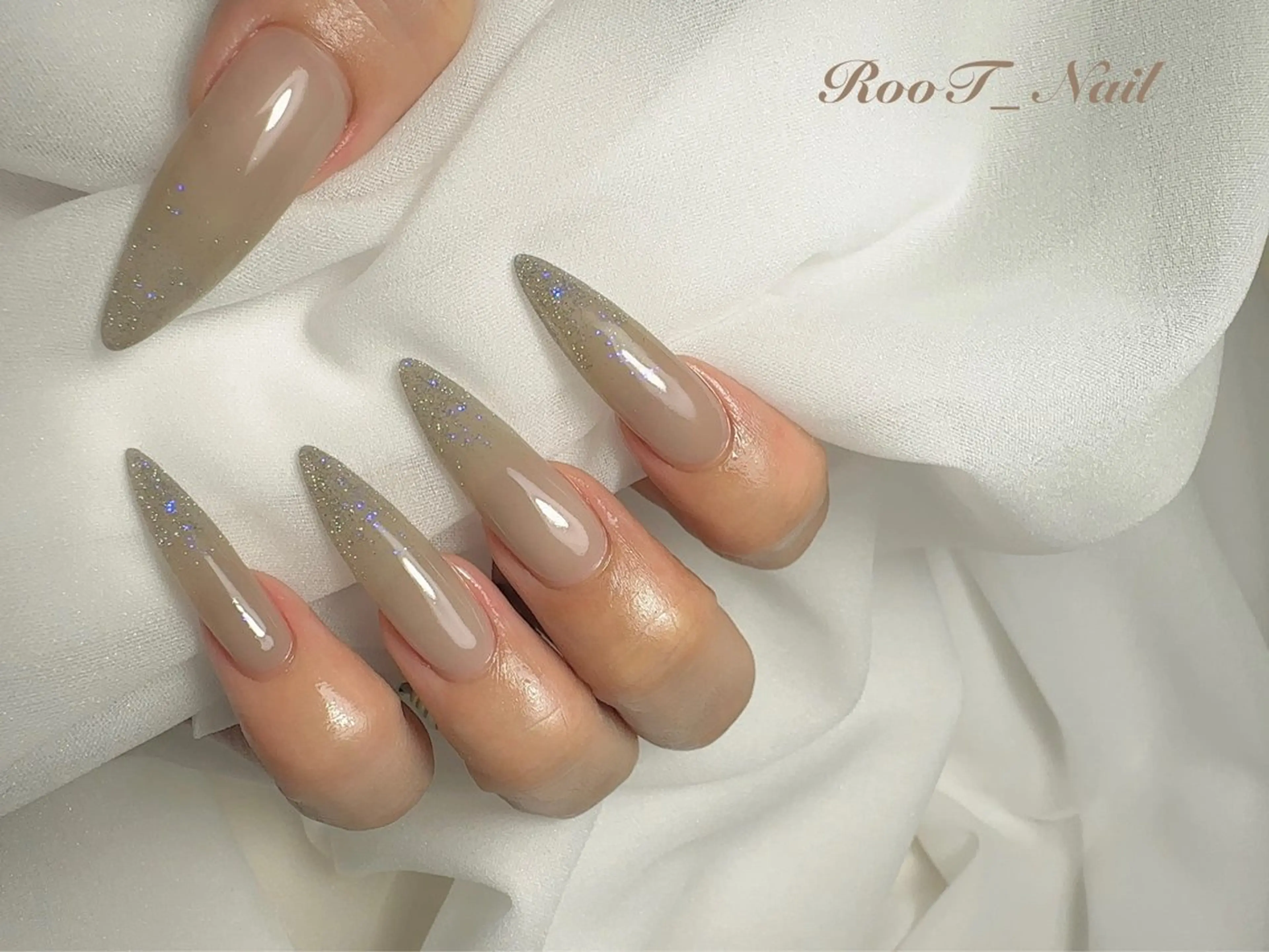 ネイル グラデーション ラメ(グリッター) ラメグラデーション ハンドネイル RooT Nailのネイルデザイン