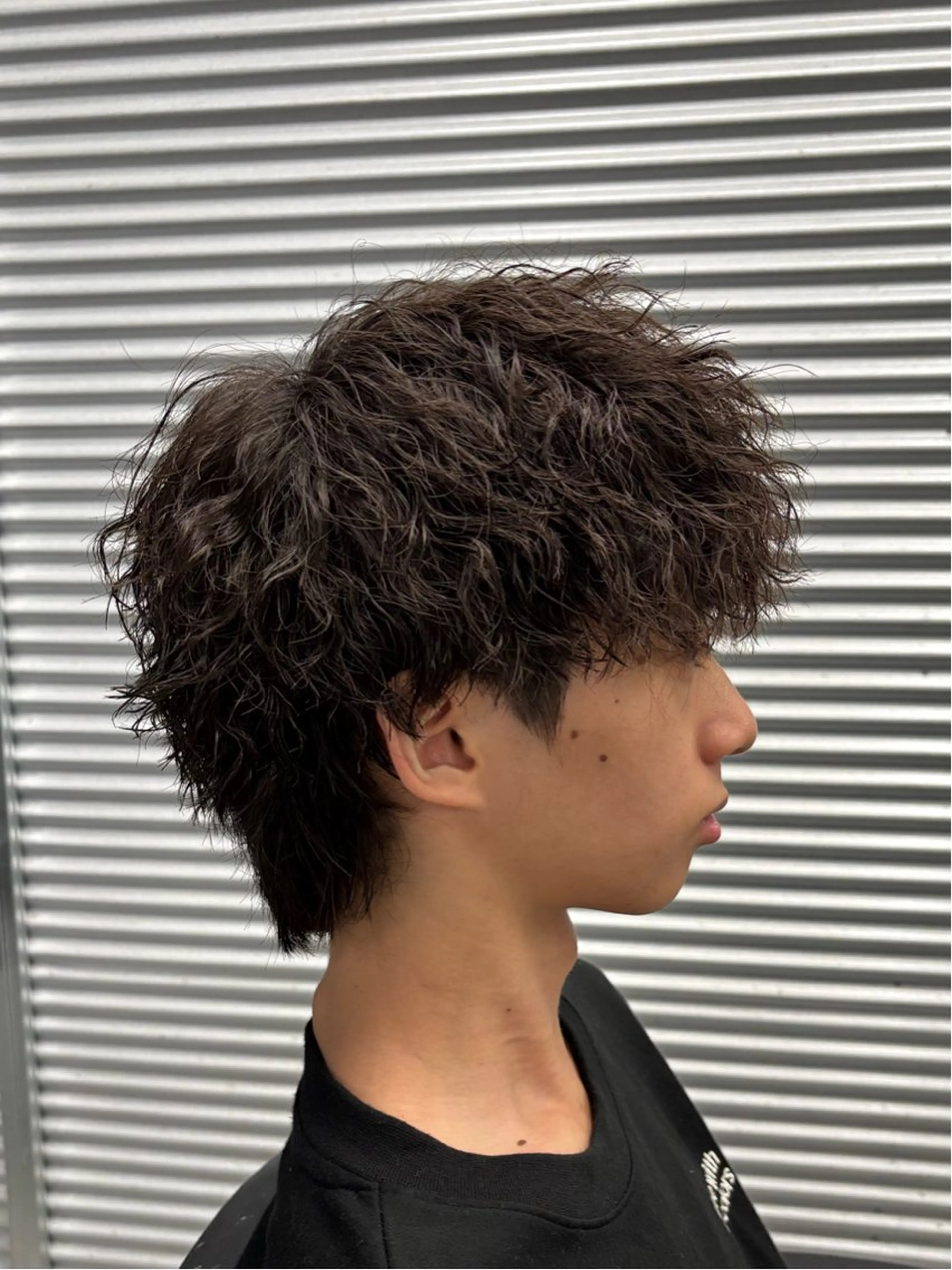 パーマ メンズ カット パーマ トリートメント 波巻き/ツイスパ/ 短髪/鈴木俊也のヘアスタイル