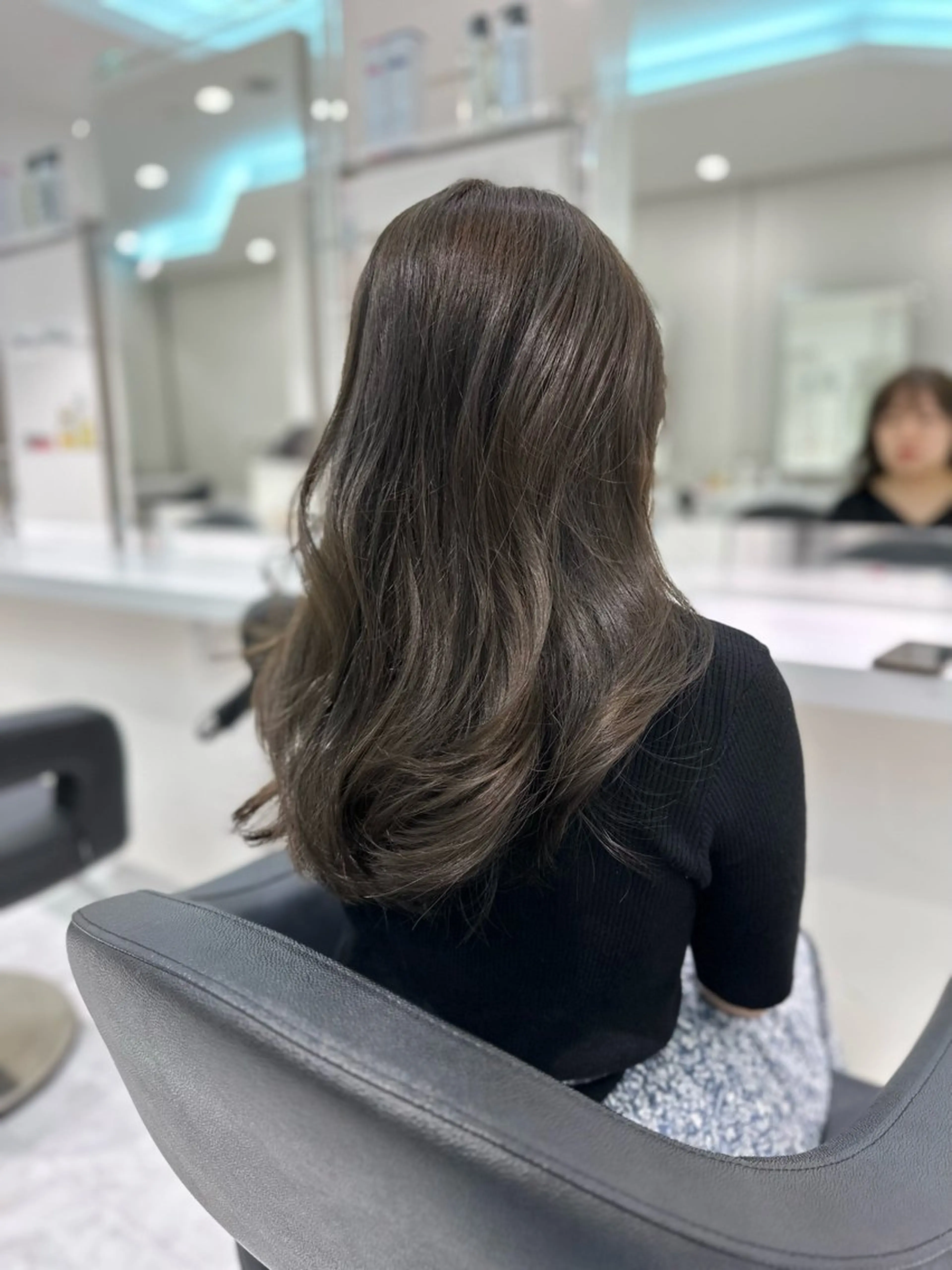 ロング カラー 赤み消し🌿 透明感カラー🫧のヘアスタイル