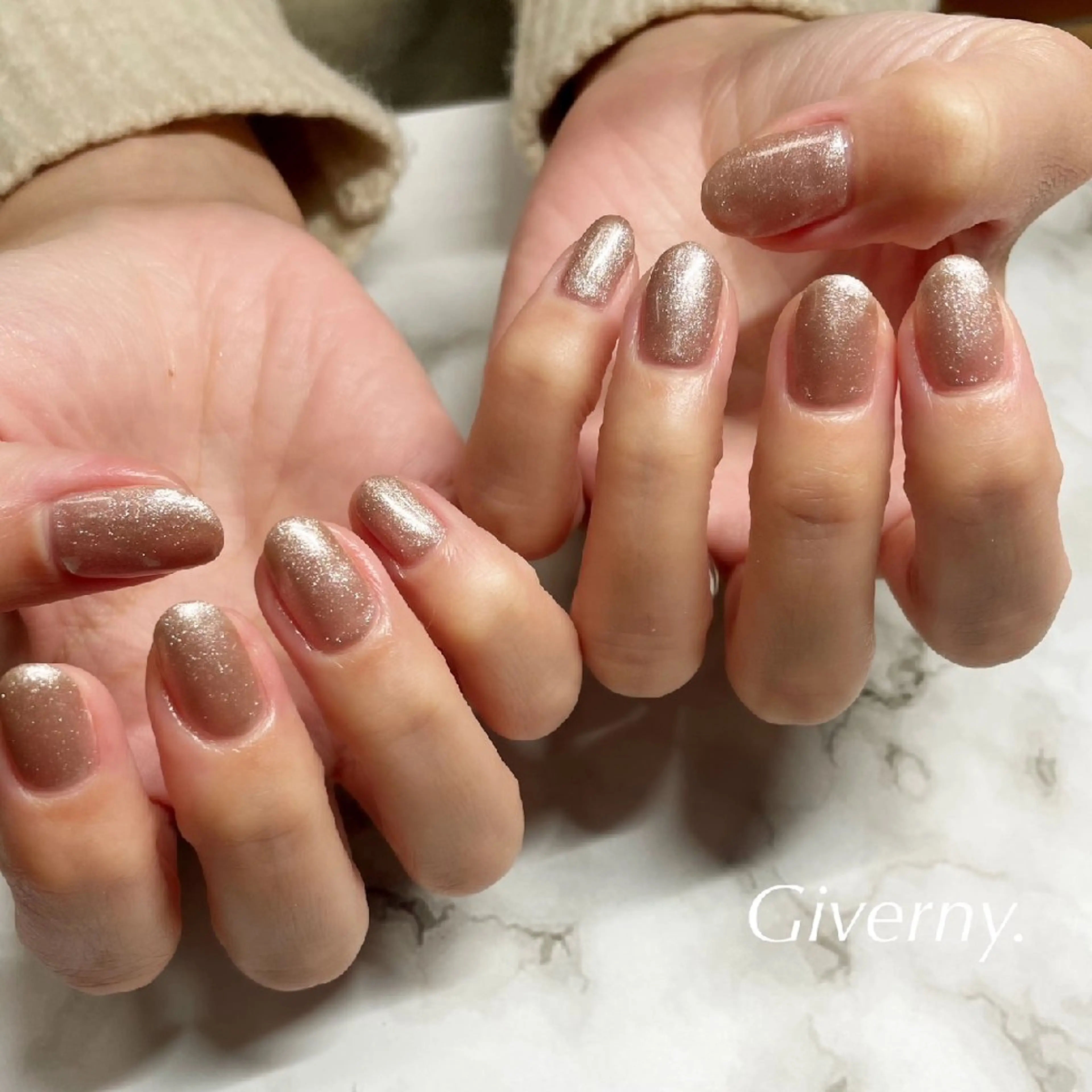 ネイル ラメ(グリッター) 冬ネイル ハンドネイル Giverny .のネイルデザイン