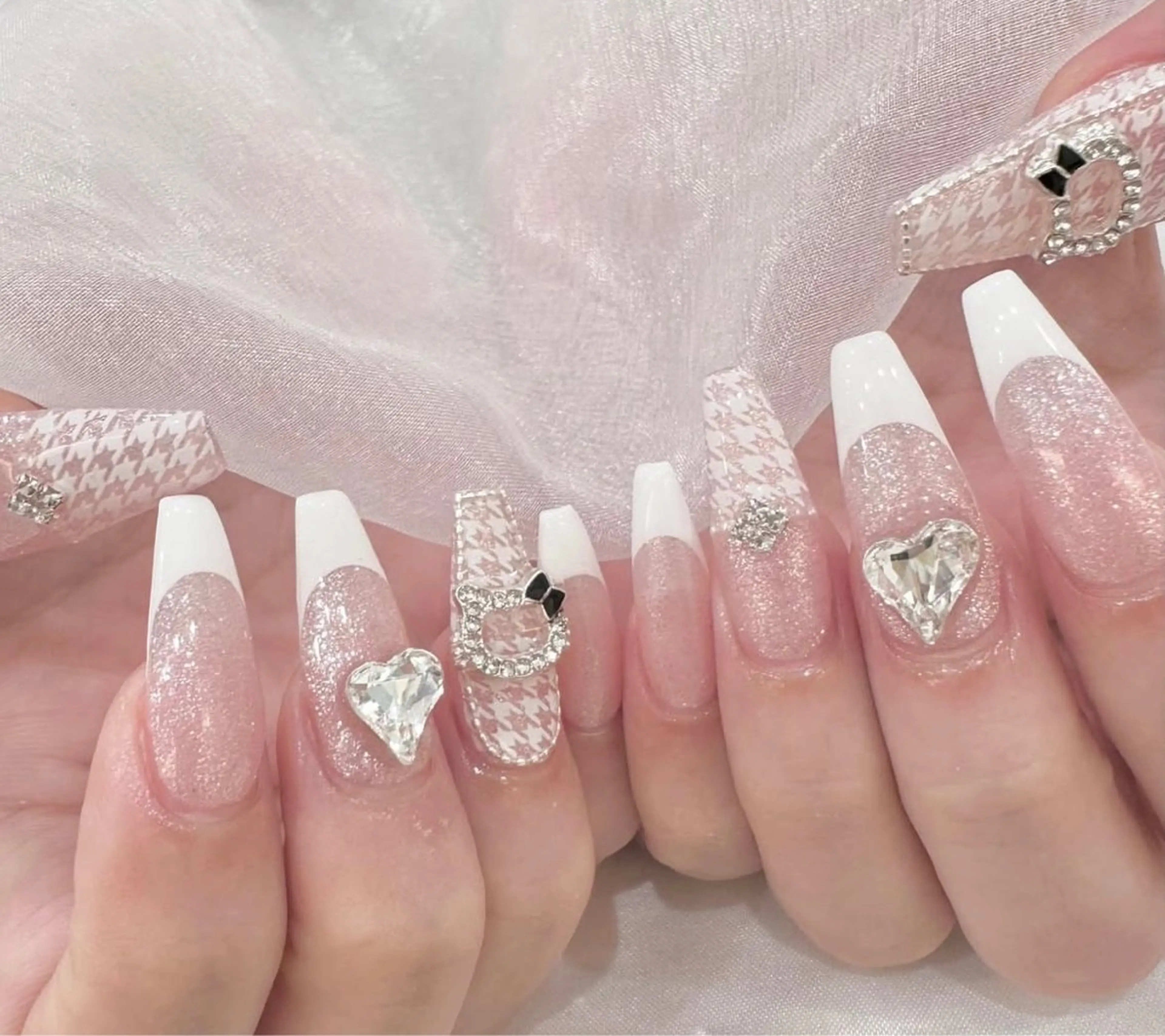 ネイル オーロラネイル 長さ出し フレンチネイル ジェルネイル ガラスフレンチ ハンドネイル Rela・S NAILのネイルデザイン