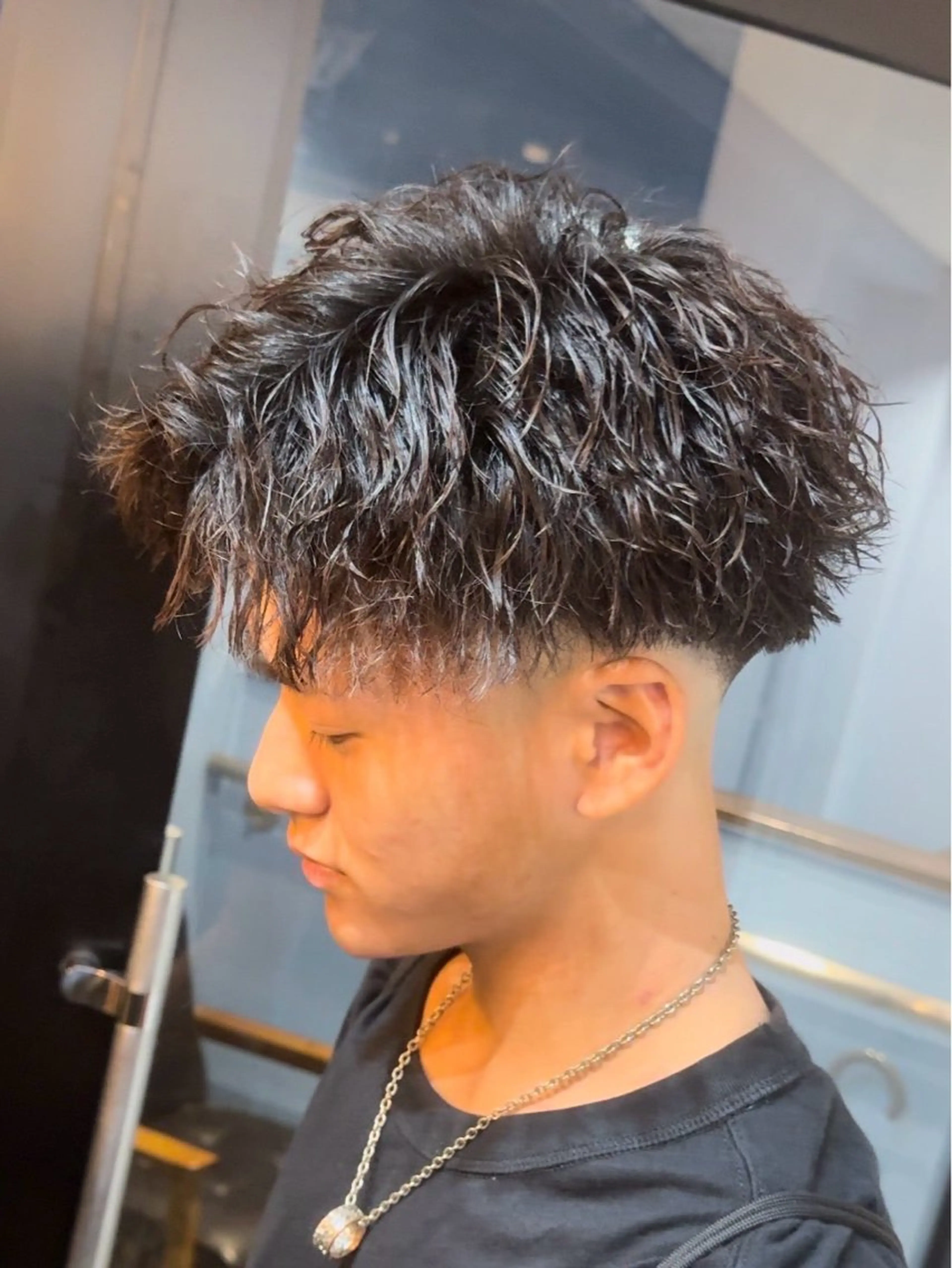 メンズ カット パーマ 透明感カラー特化若山 結愛のヘアスタイル
