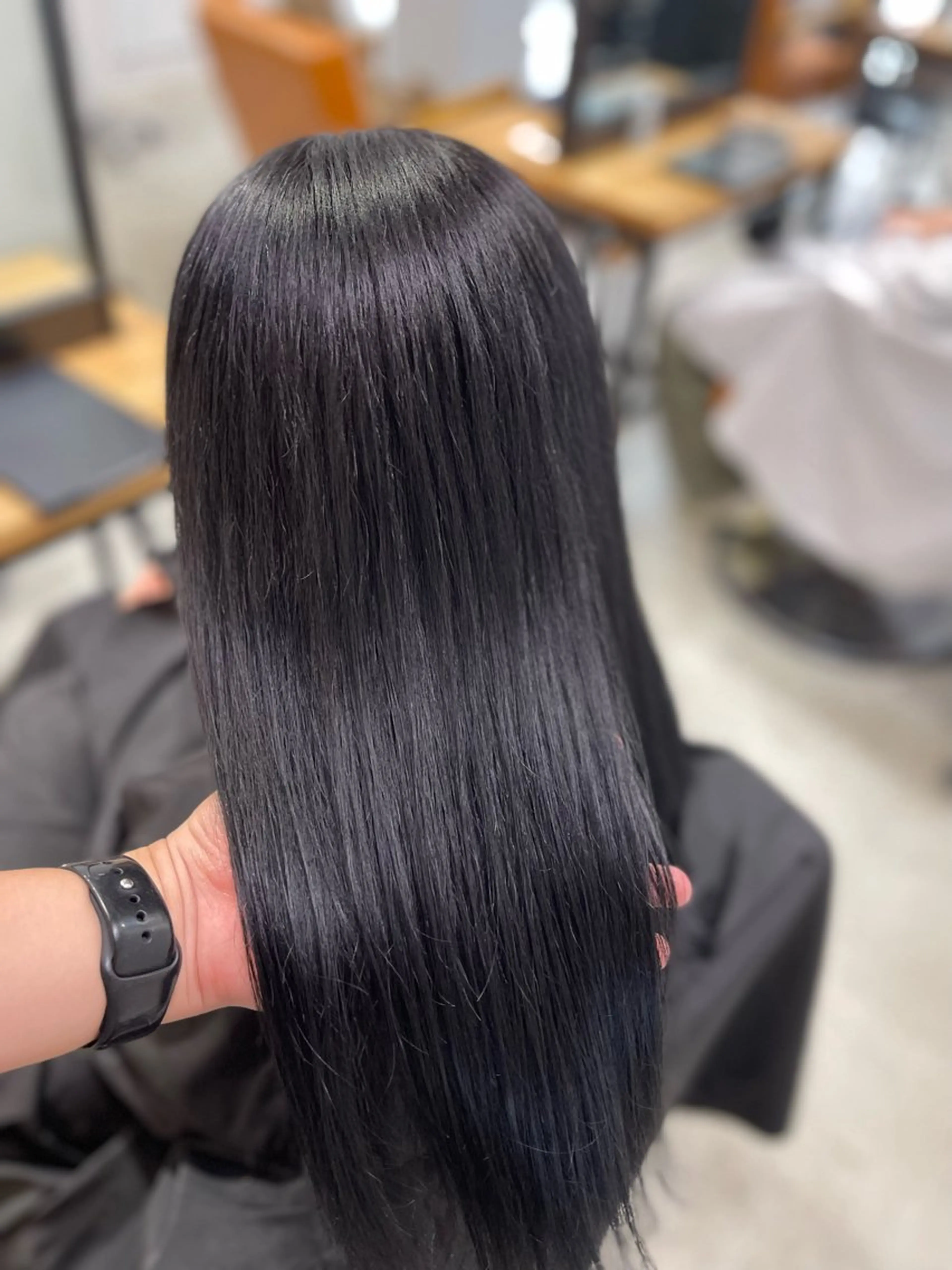 ロング カラー 黒髪 ブルーカラー ブルーブラック ハイトーンカラー トリートメント 髪質改善/堀江 ケアカラーtoshiのヘアスタイル