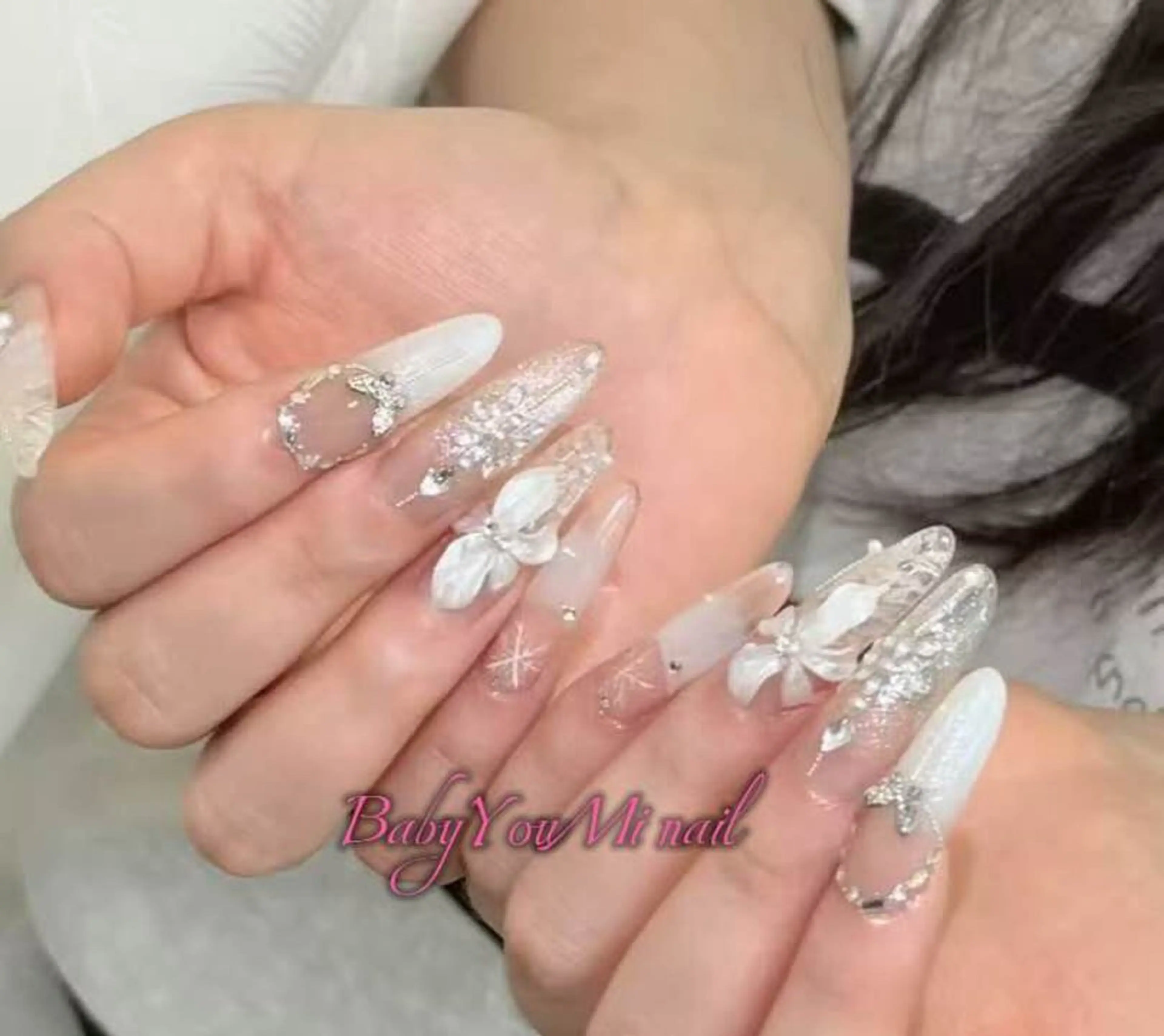 ネイル オーロラネイル フラワーネイル フットネイル フレンチネイル ジェルネイル ハンドネイル BabyYouMi nailのネイルデザイン