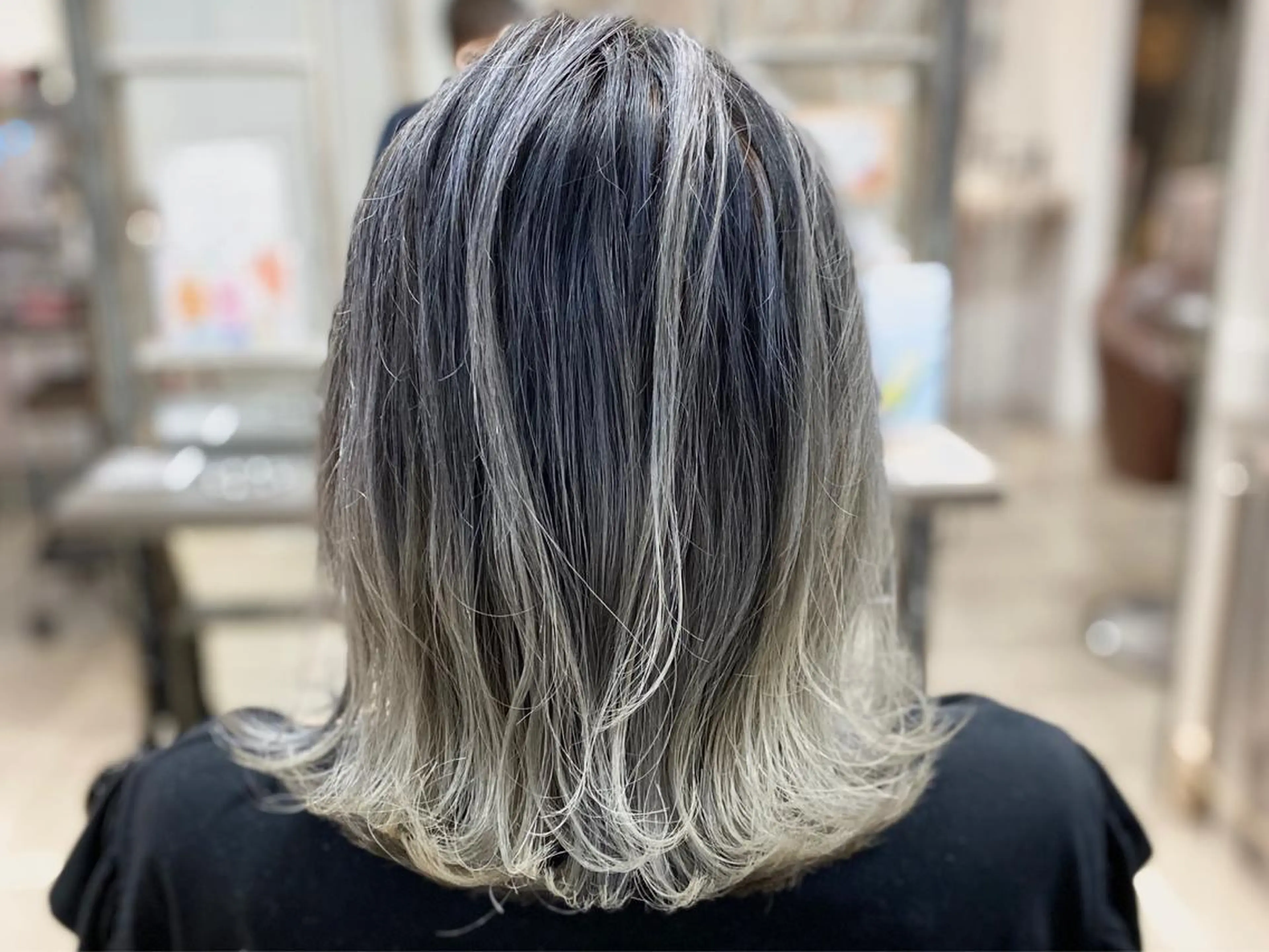 ミディアム カラー バレイヤージュ レイヤーカット エリアNo.1カラー ⭐️hikaru⭐️のヘアスタイル