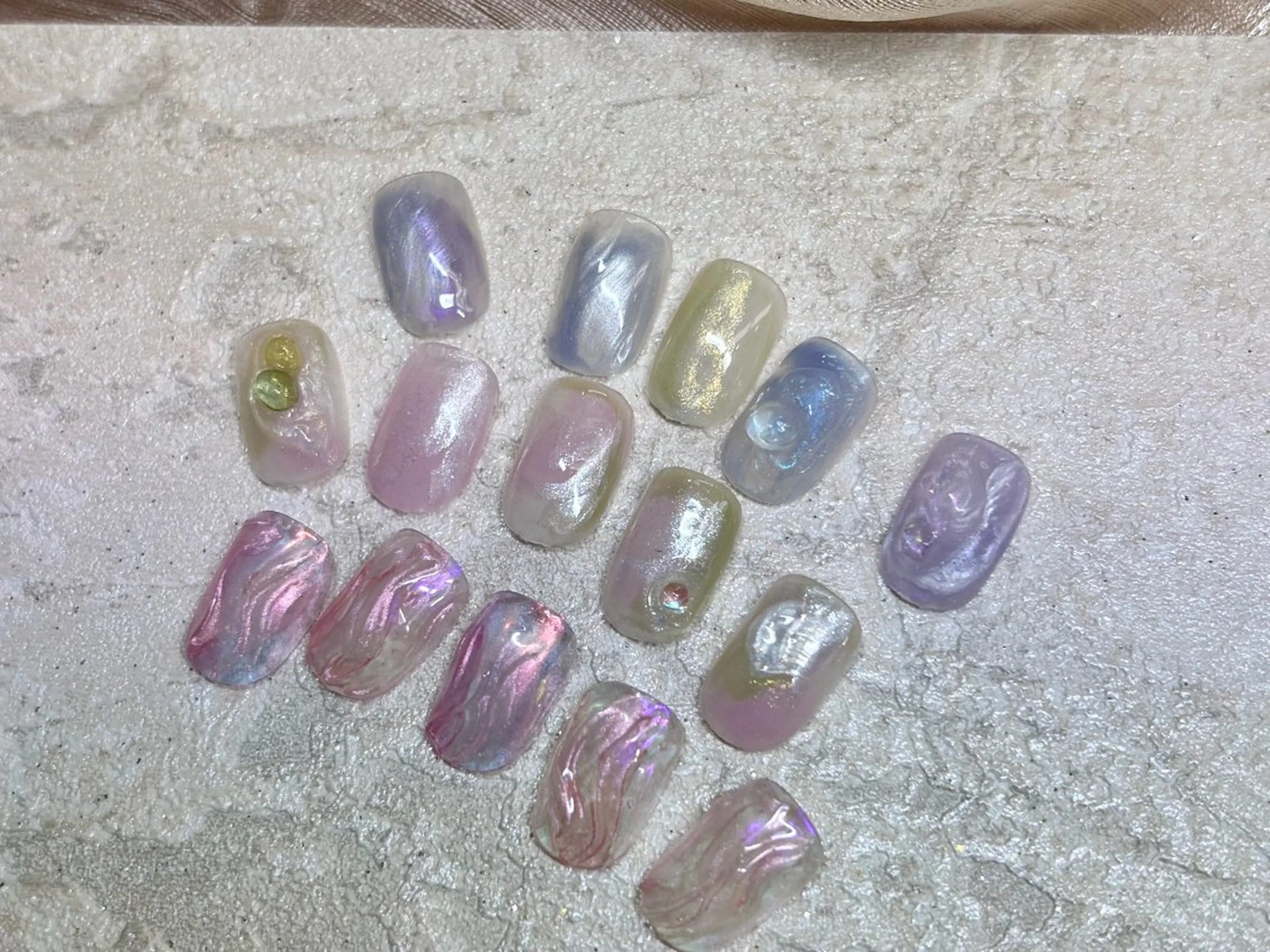 ネイル ニュアンスネイル 春ネイル ハンドネイル ハンドケア ETE LUNA NAILのネイルデザイン