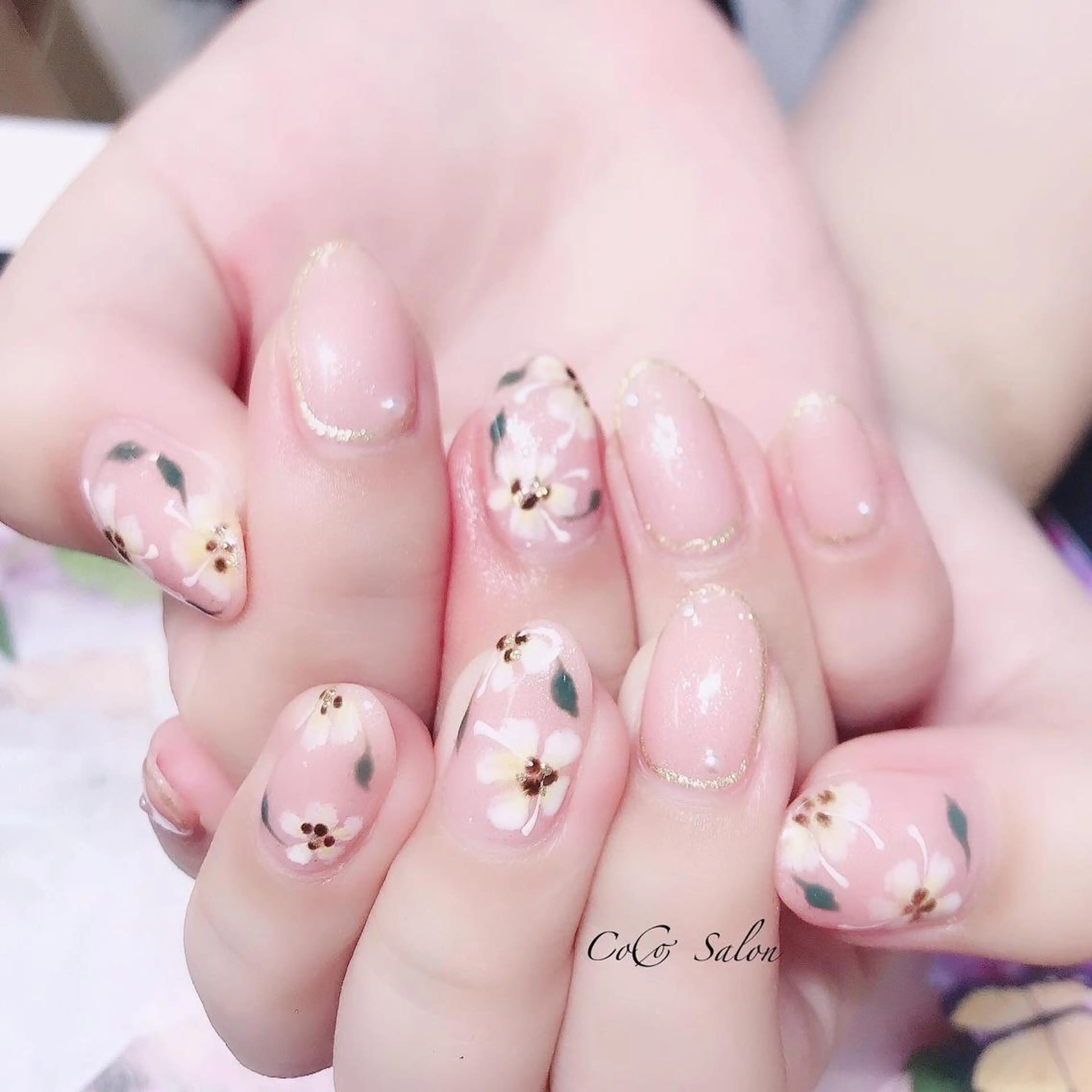 ネイル 長さ出し フラワーネイル ジェルネイル キラキラネイル ラメ(グリッター) ハンドネイル CoCoSalon ネイル/まつ毛予約のネイルデザイン