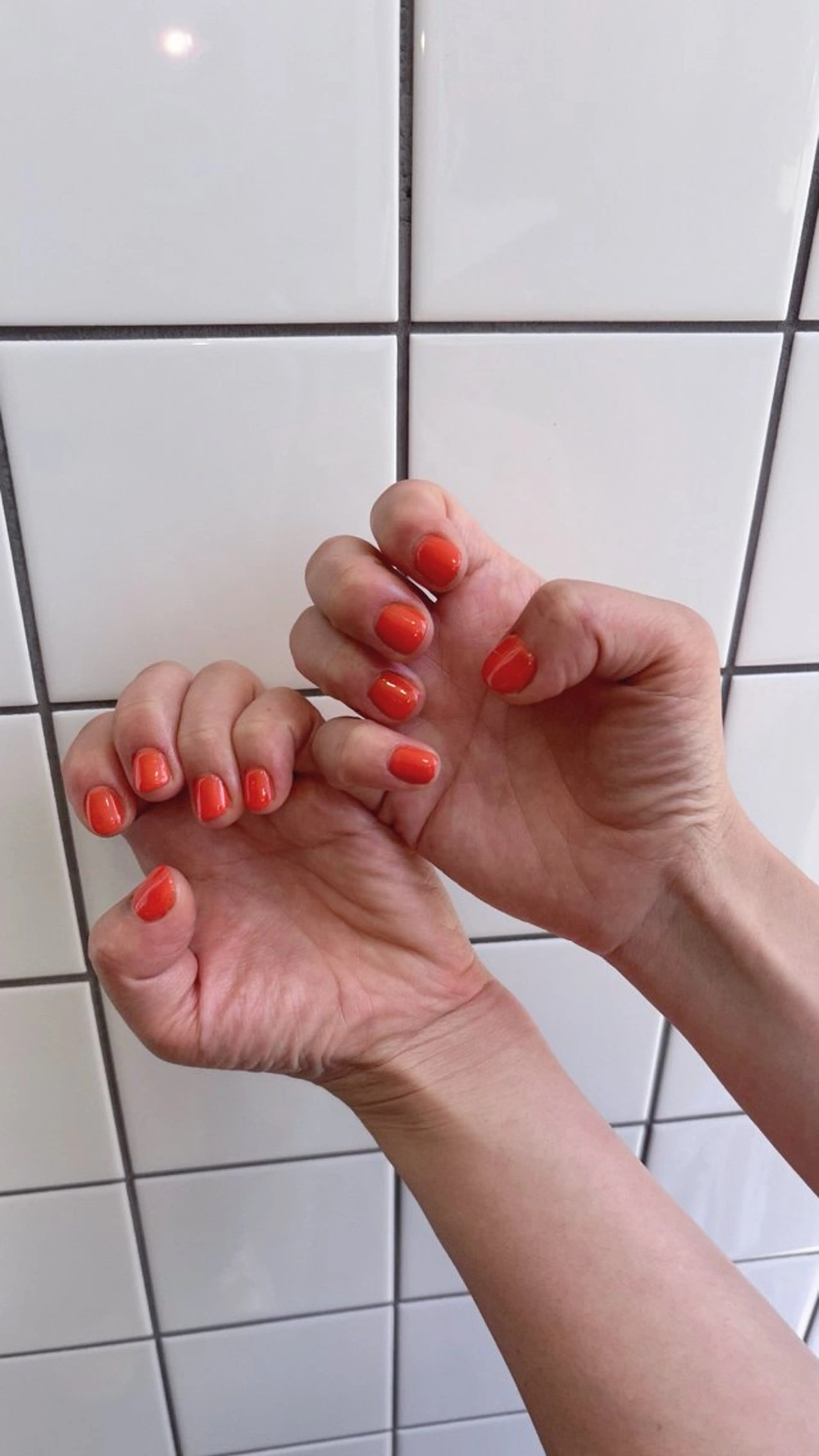 ネイル 似合わせカラー✩.* ハイトーン/リナのヘアスタイル