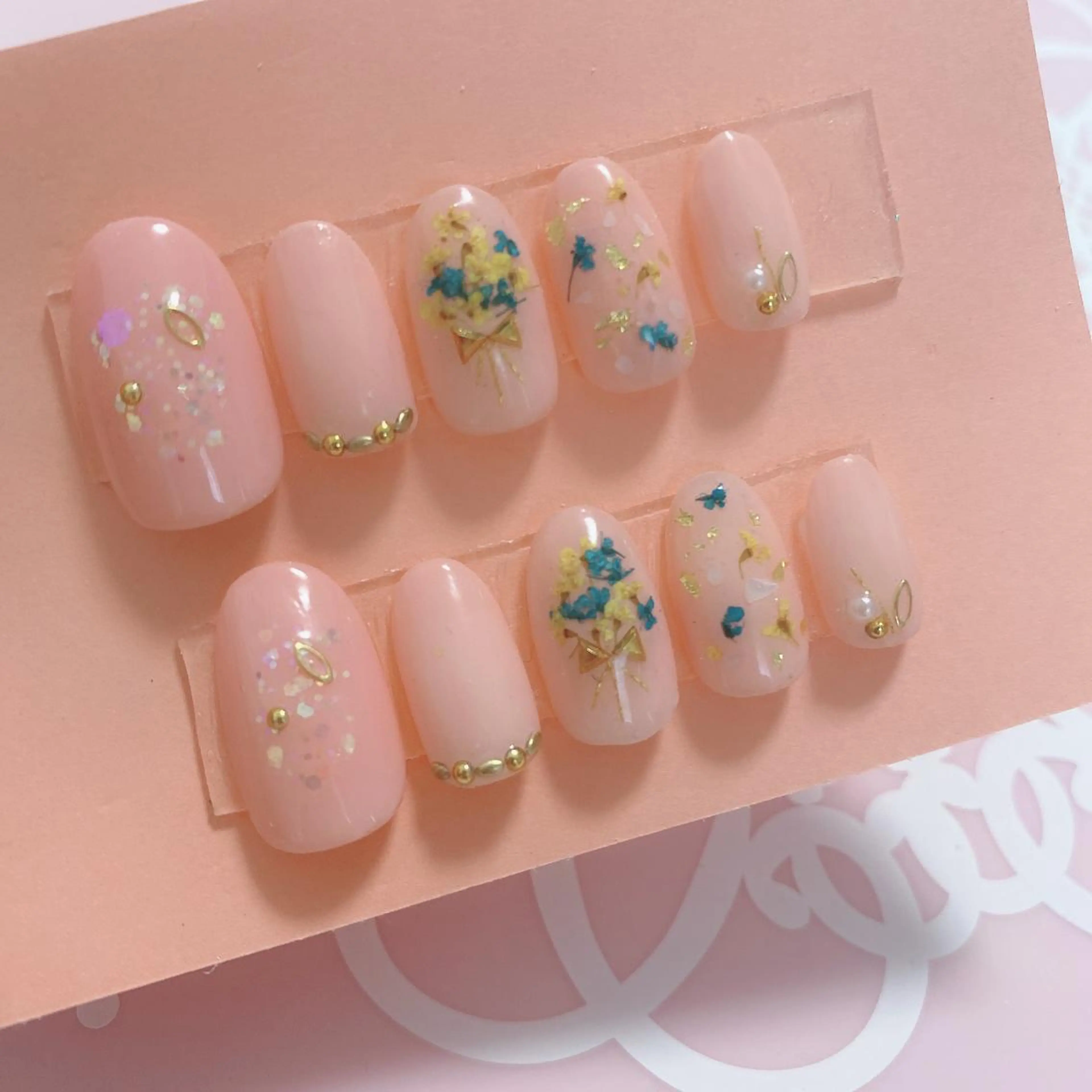 ネイル ハンドネイル 吉岡 裕子のネイルデザイン